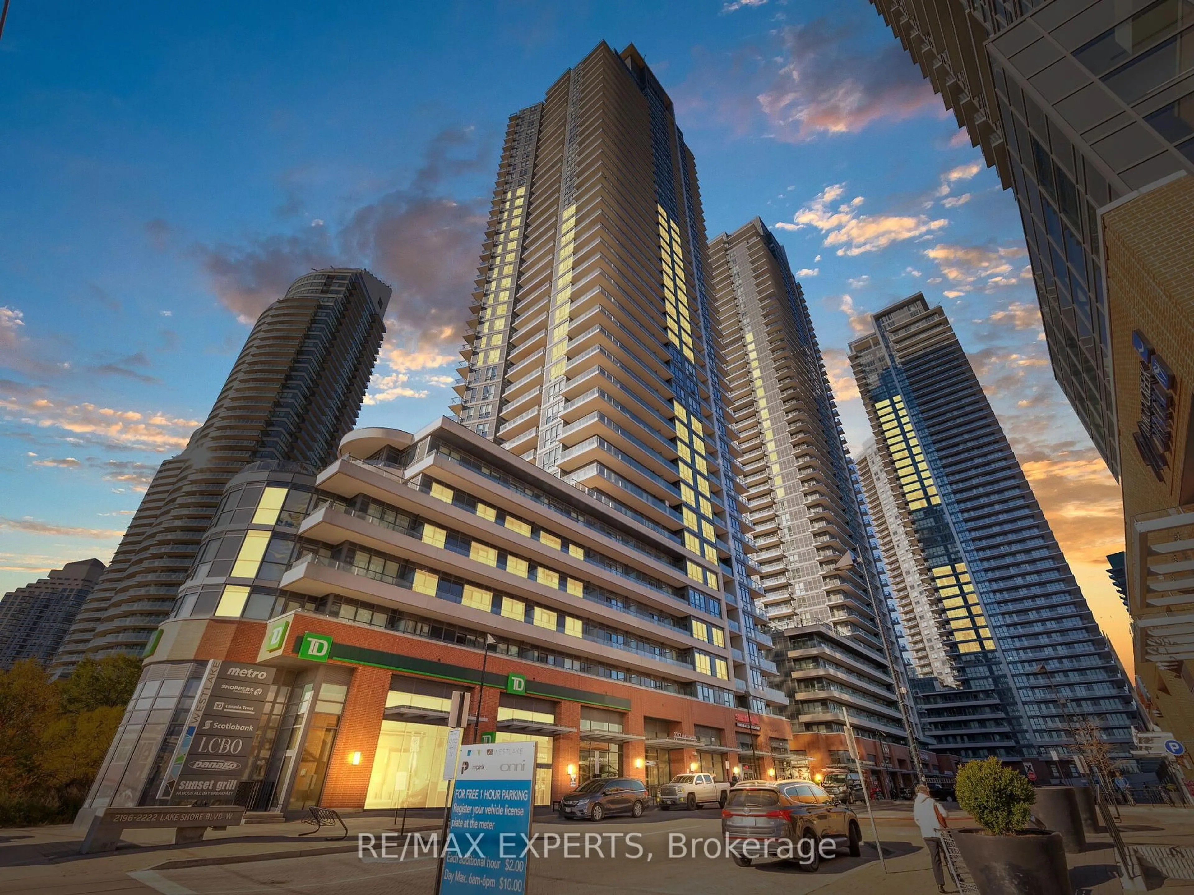 Indoor foyer for 2212 Lake Shore Blvd #4001, Toronto Ontario M8V 0C2