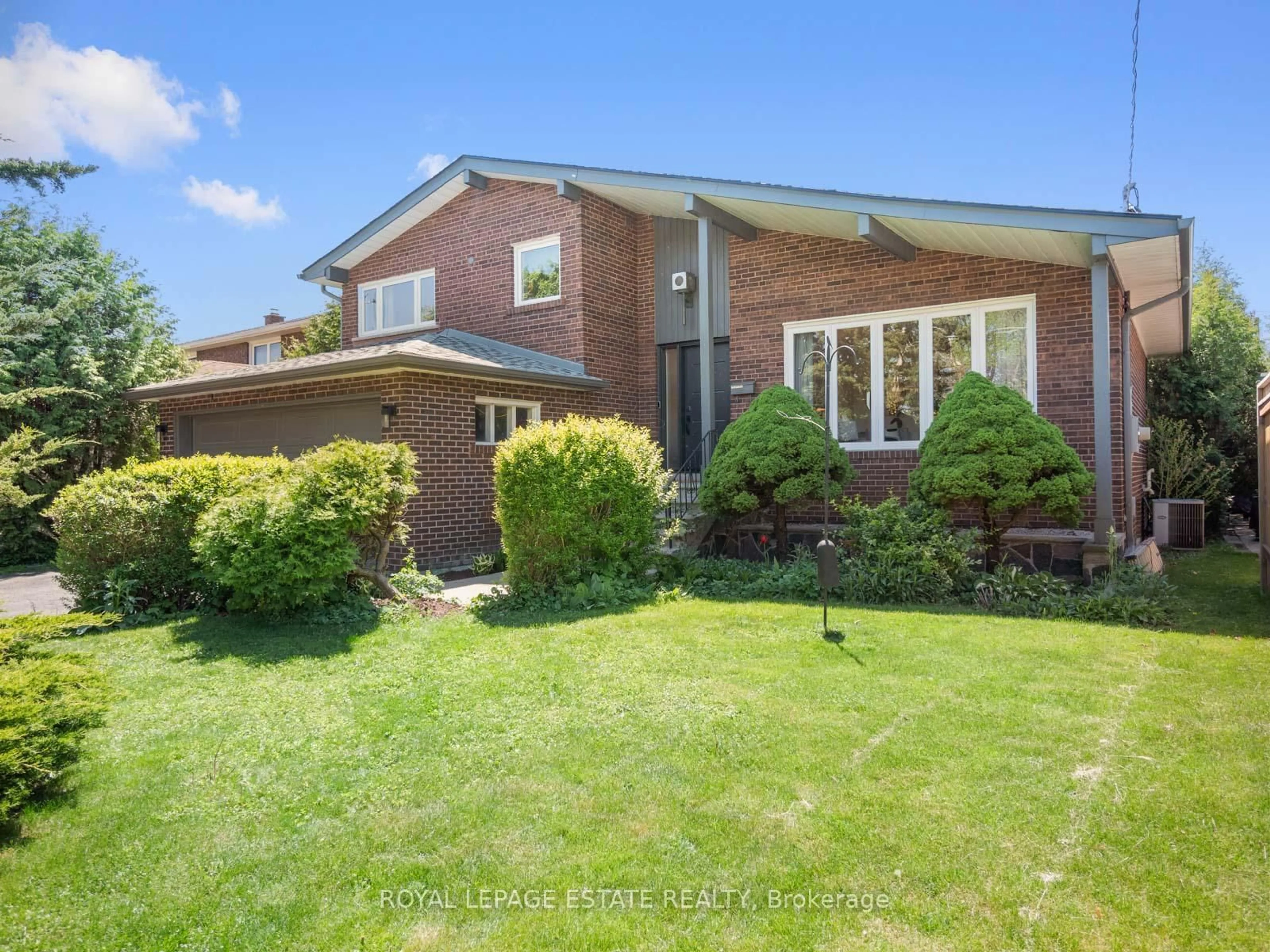 Home with brick exterior material, street for 4 Glen Meadow Crt, Toronto Ontario M9B 5B8