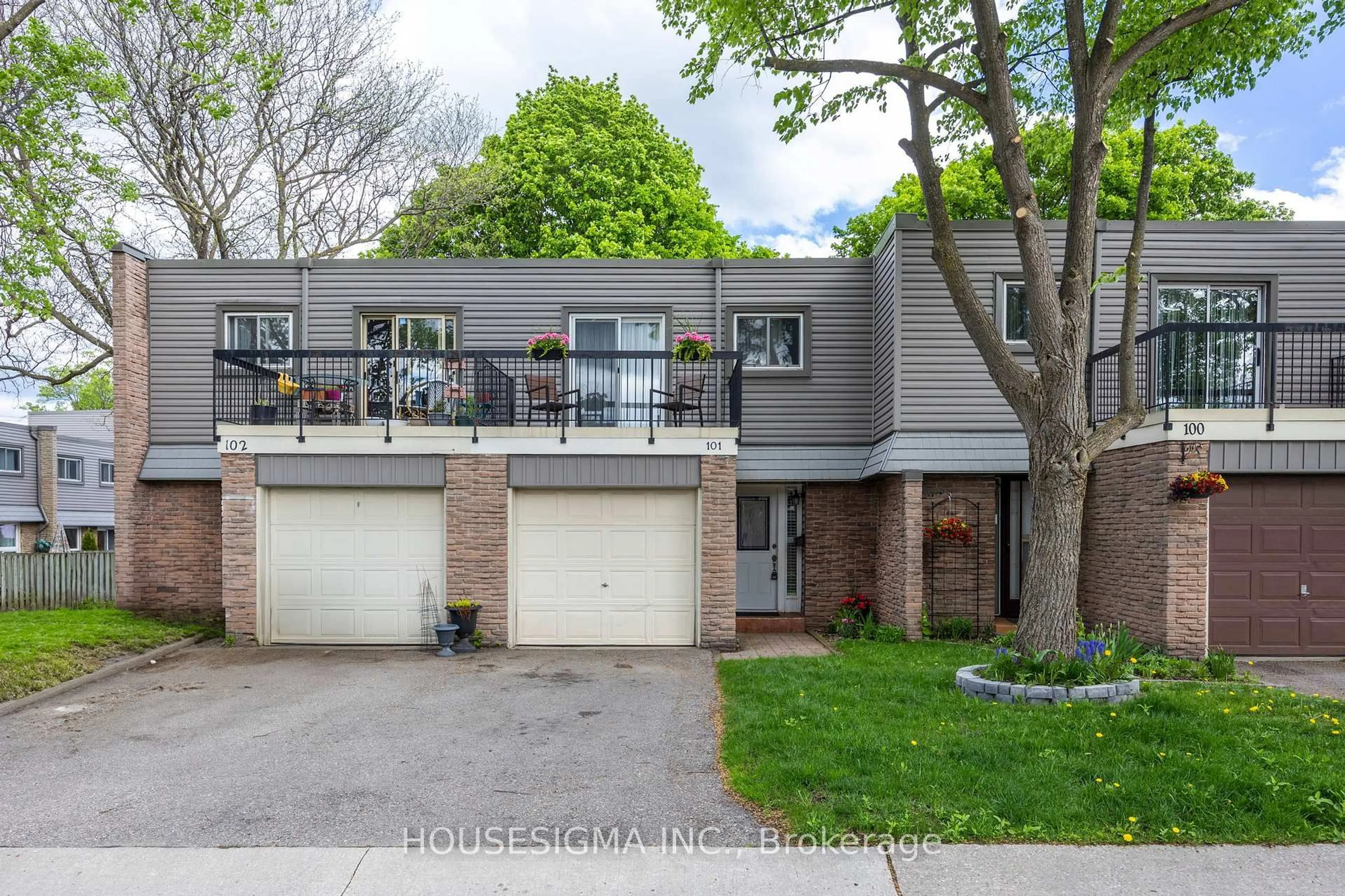 Unknown for 2315 Bromsgrove Rd #101, Mississauga Ontario L5J 4A6