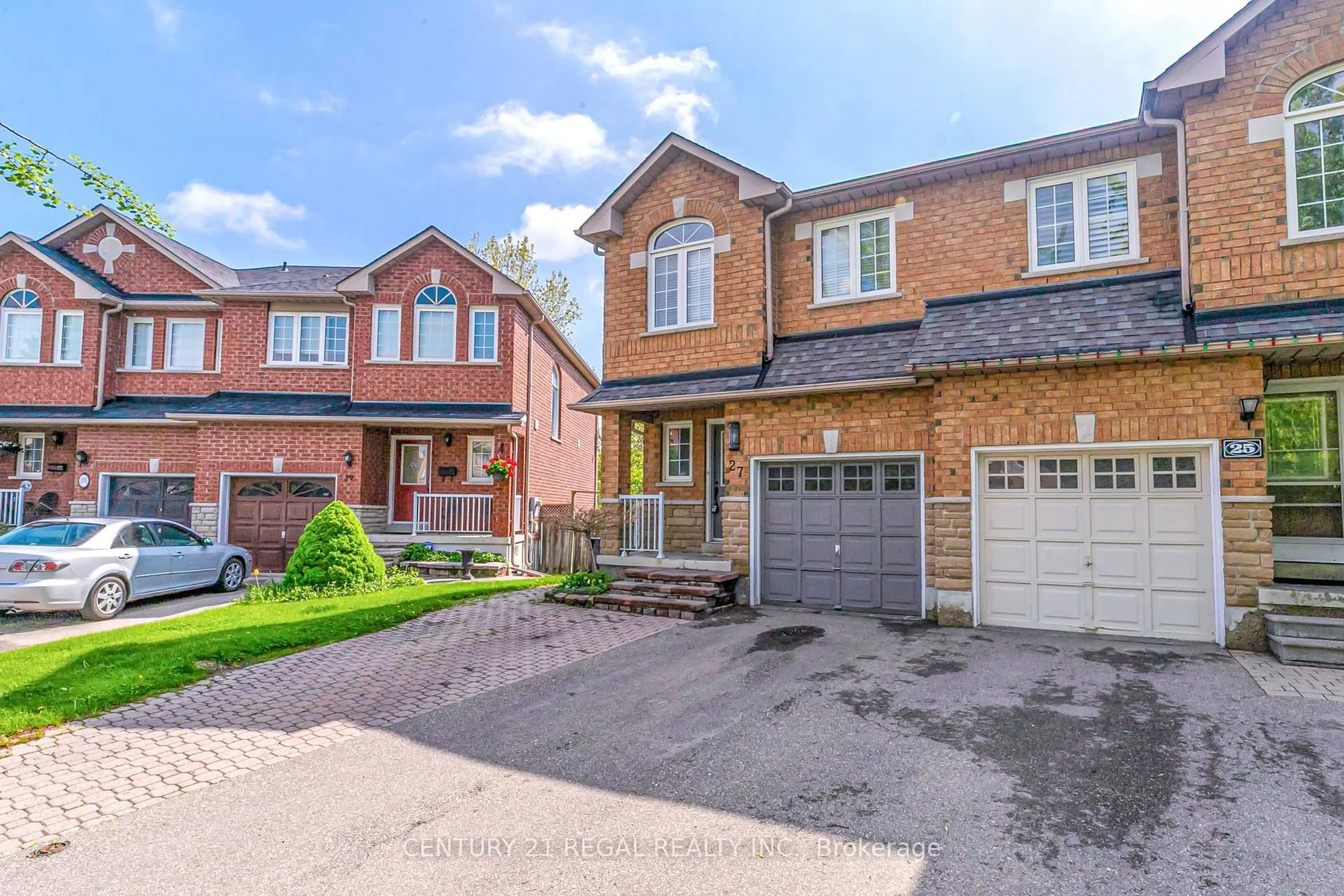 Home with brick exterior material, street for 27 Katrina Crt, Toronto Ontario M6L 3G3