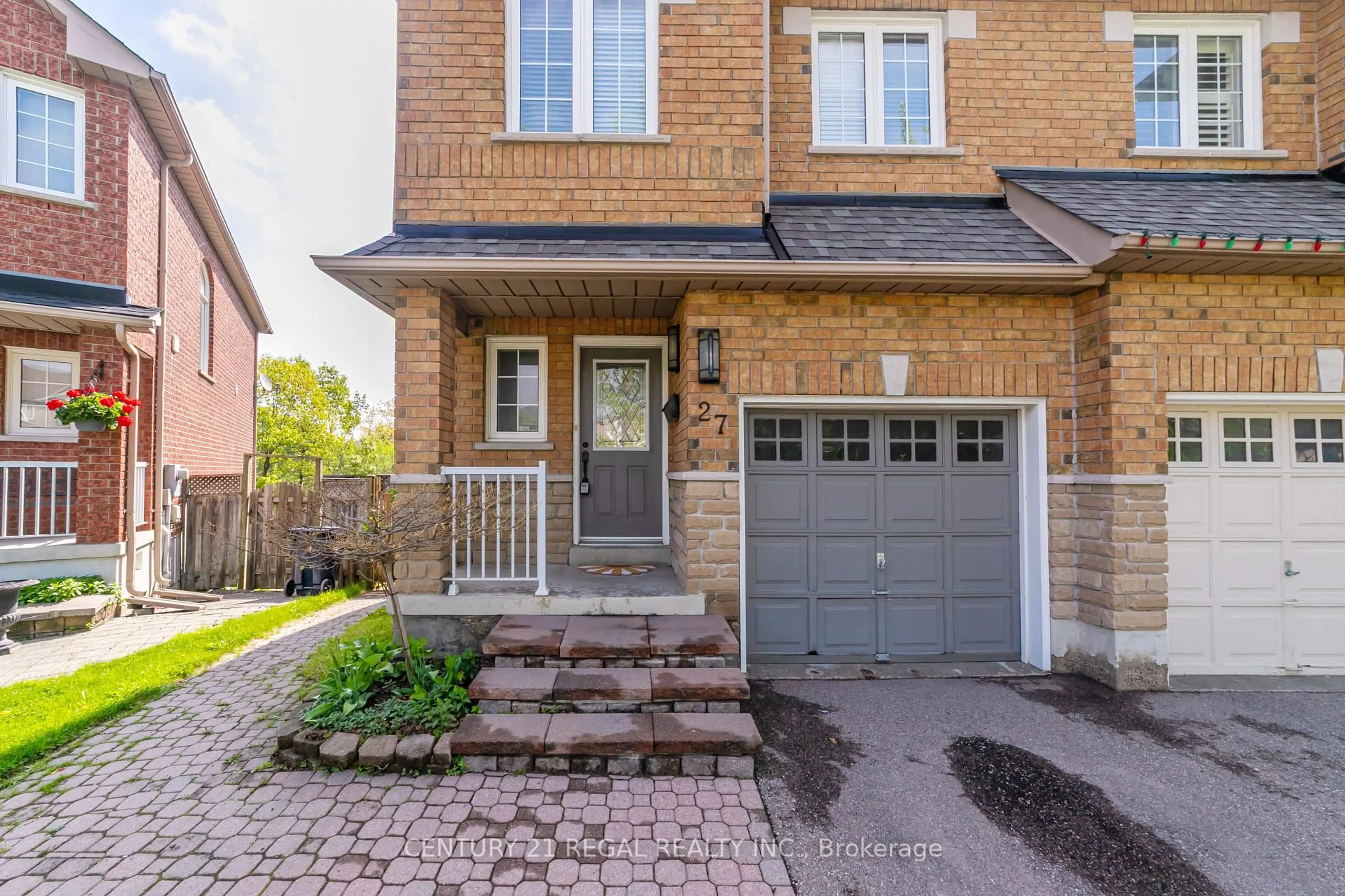 Home with brick exterior material, street for 27 Katrina Crt, Toronto Ontario M6L 3G3
