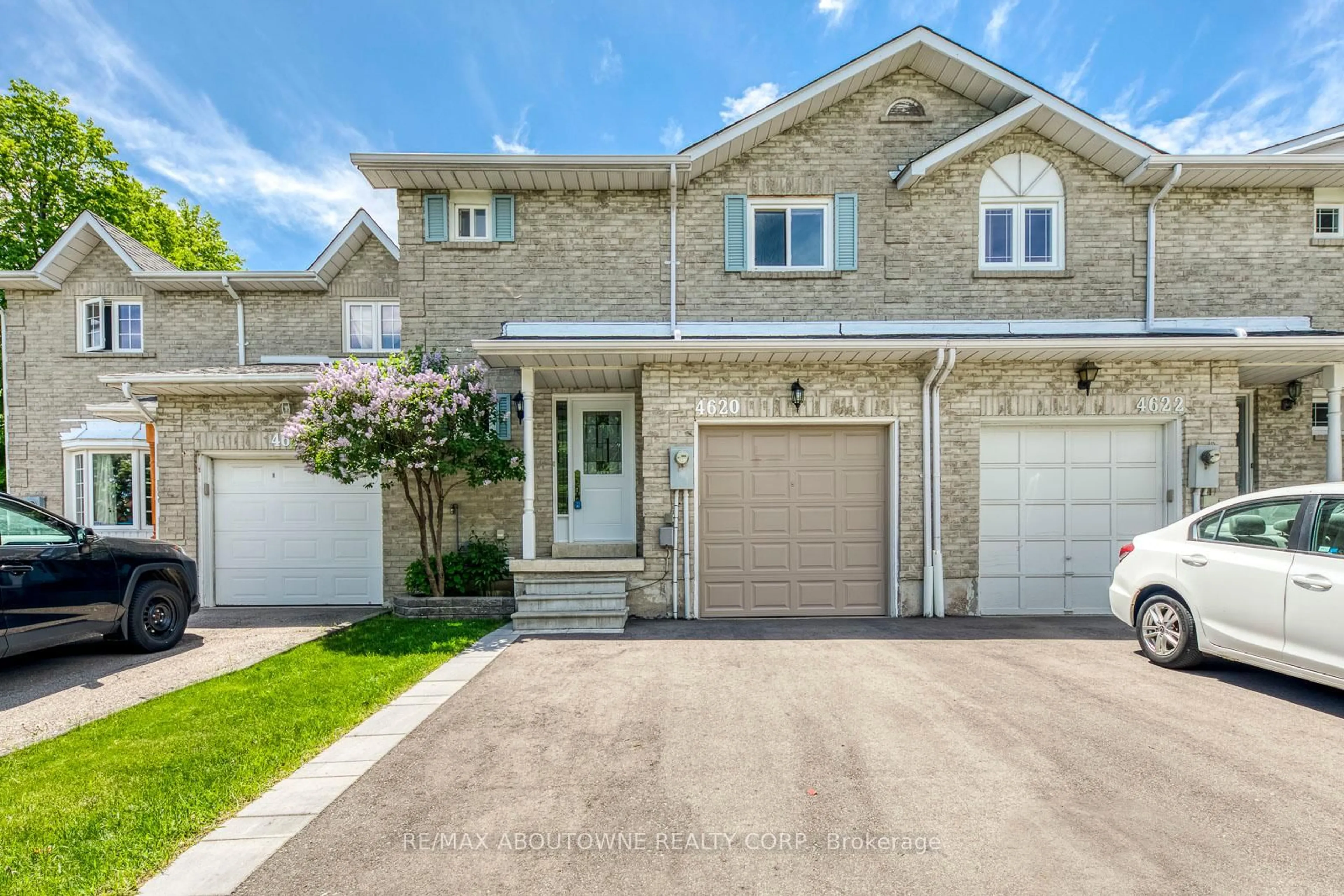 Home with brick exterior material, street for 4620 Westbourne Terr, Mississauga Ontario L5R 1Y6