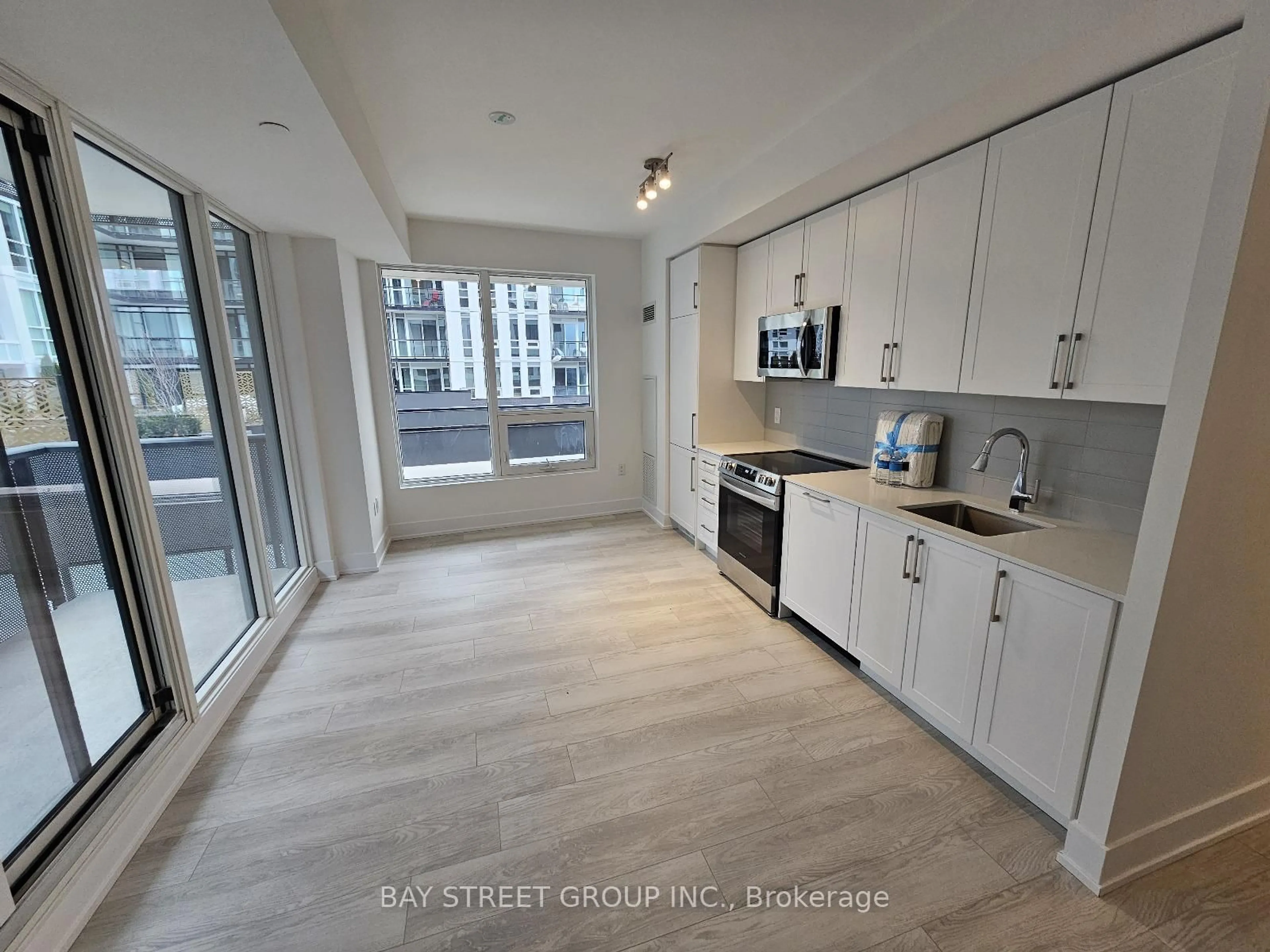 Unknown for 2450 Old Bronte Rd #231, Oakville Ontario L5M 5P6