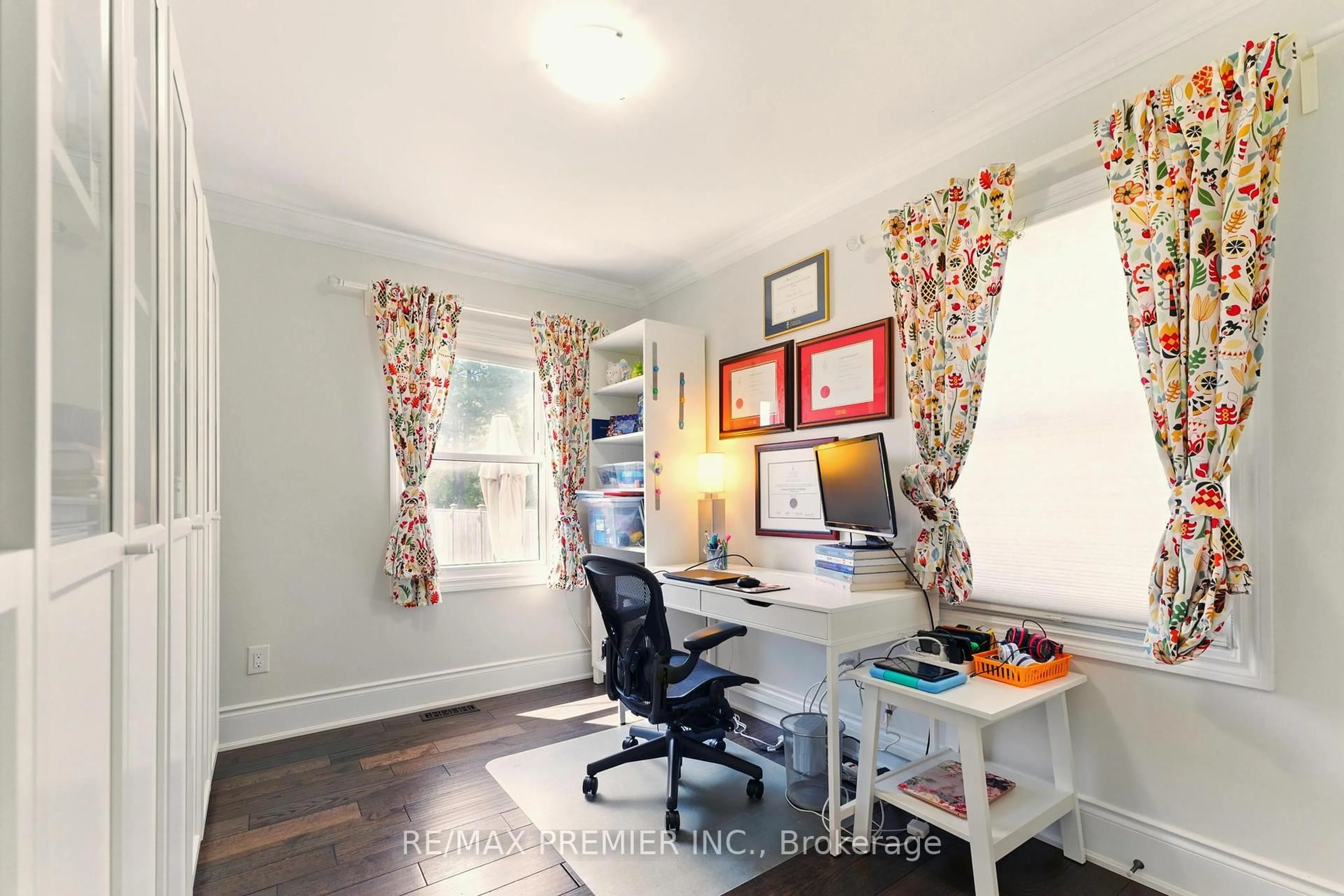 A pic of a room for 69 Stewart Smith Dr, Toronto Ontario M6M 2T1