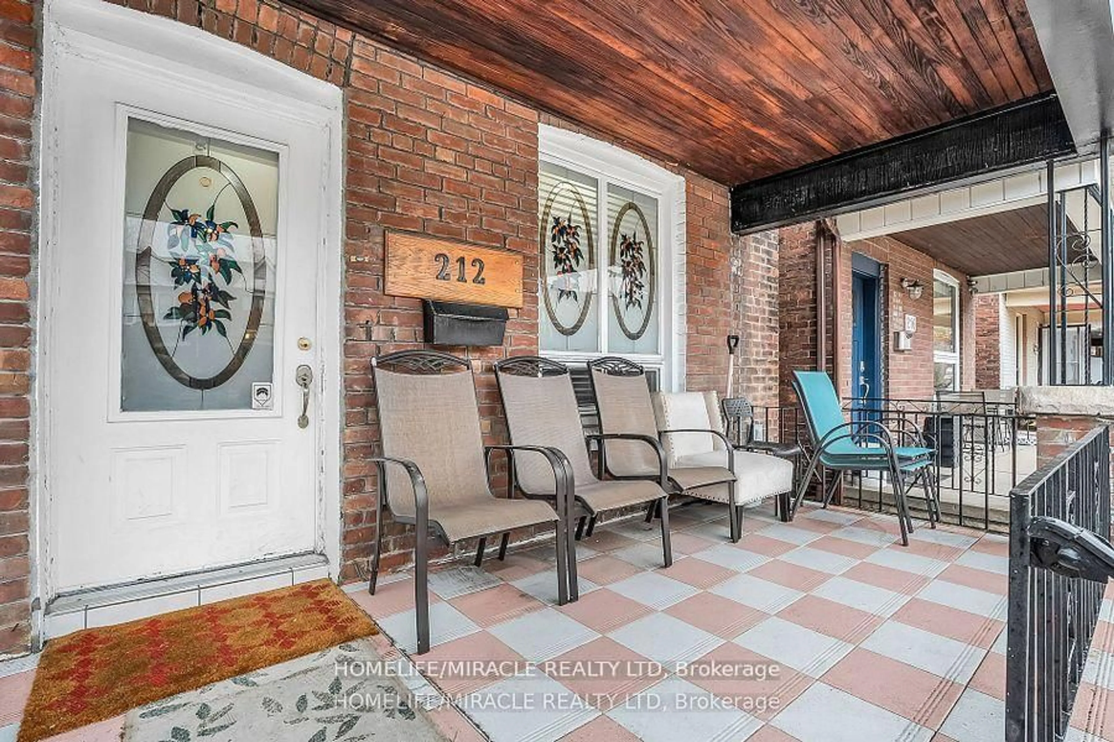 Indoor entryway for 212 Symington Ave, Toronto Ontario M6P 3W6