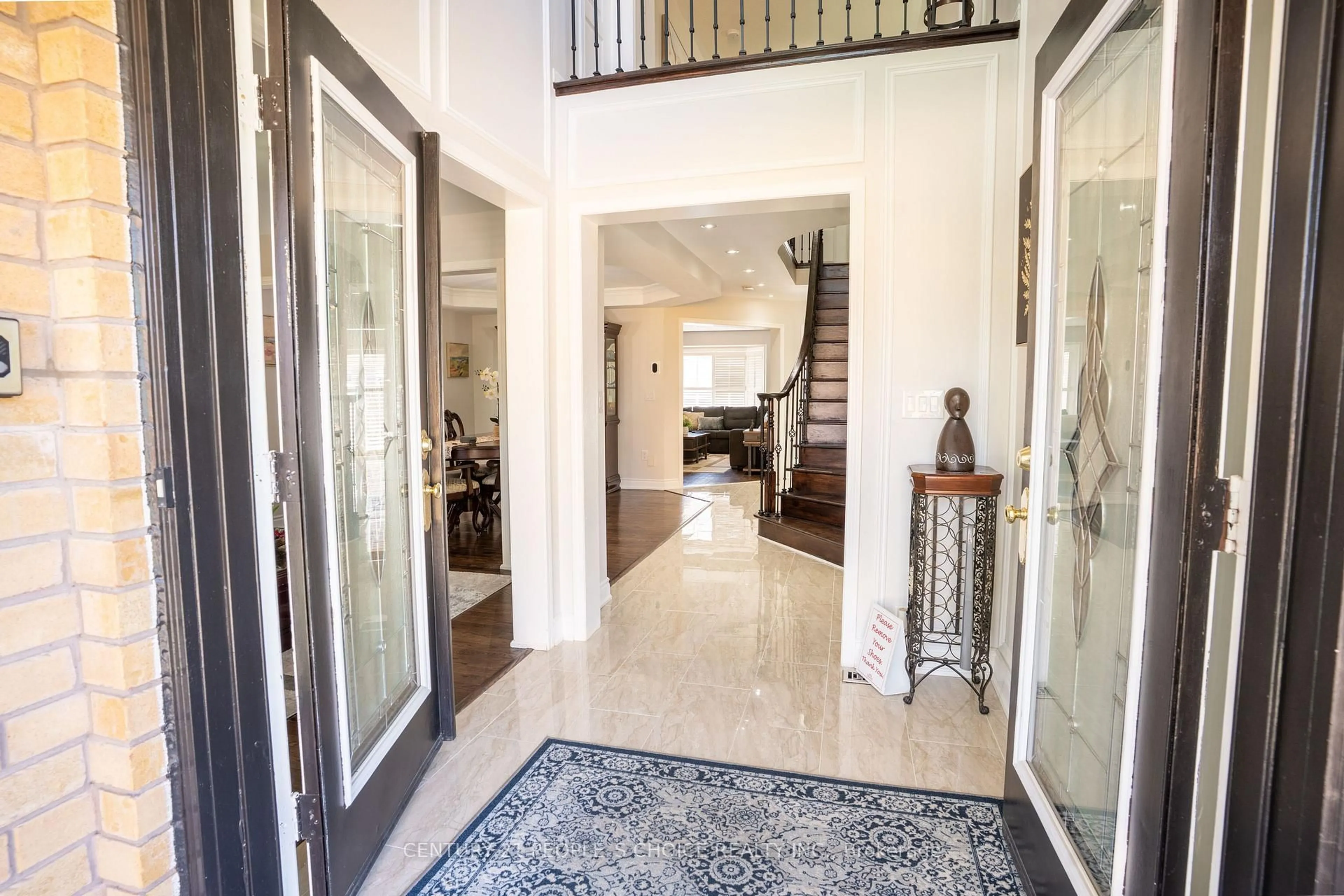 Indoor foyer for 9 Binnery Dr, Brampton Ontario L6P 1A3