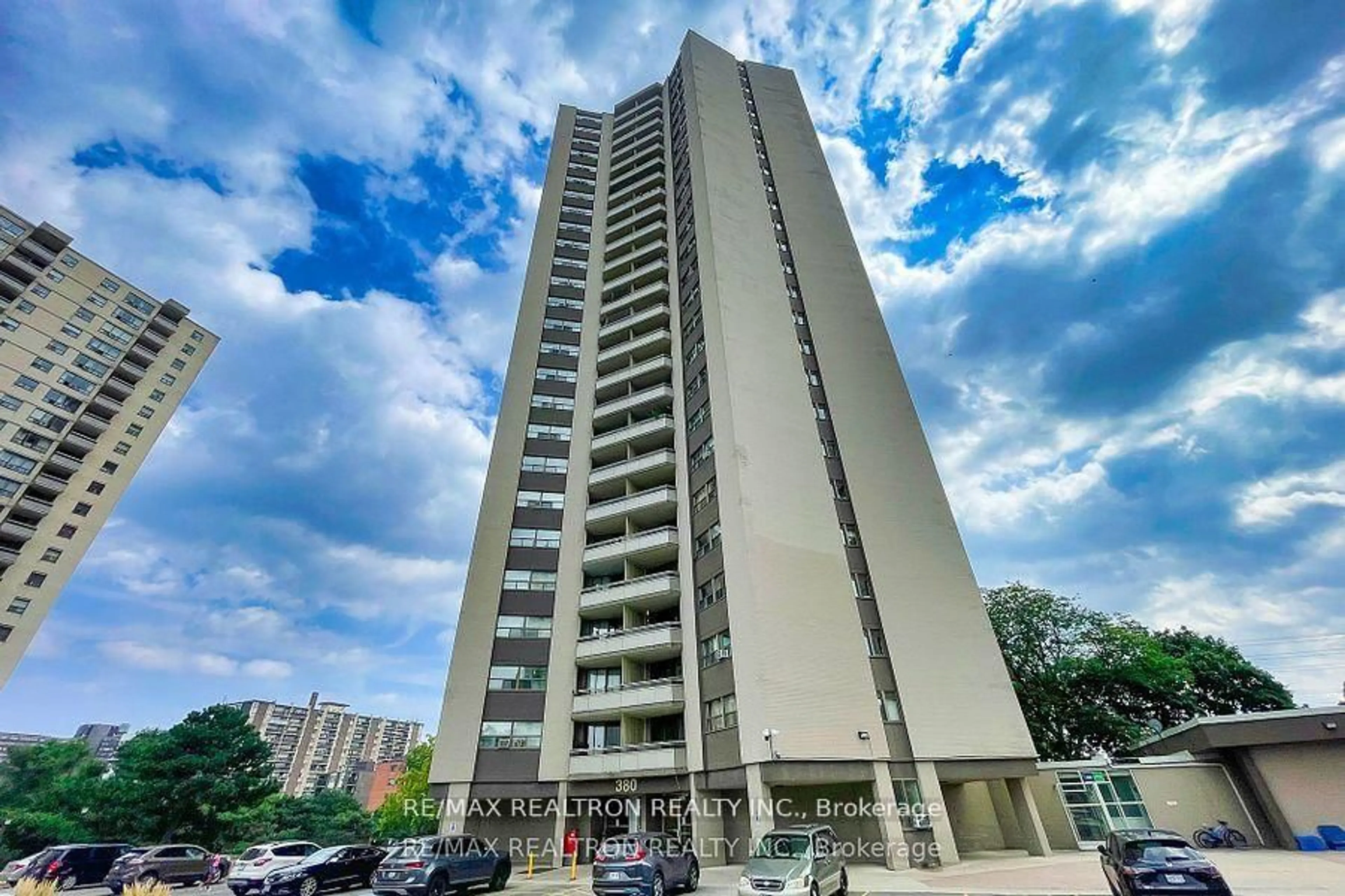 Indoor foyer for 380 Dixon Rd #1805, Toronto Ontario M9R 1T3