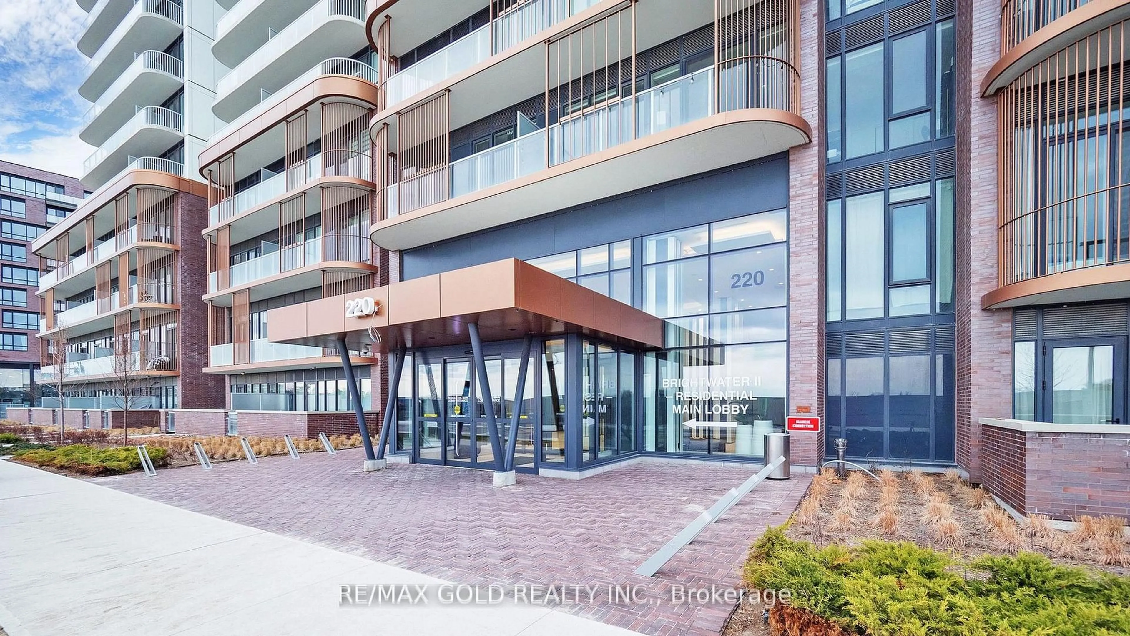 Indoor foyer for 200 Missinnihe Way #428, Mississauga Ontario L5H 1G5
