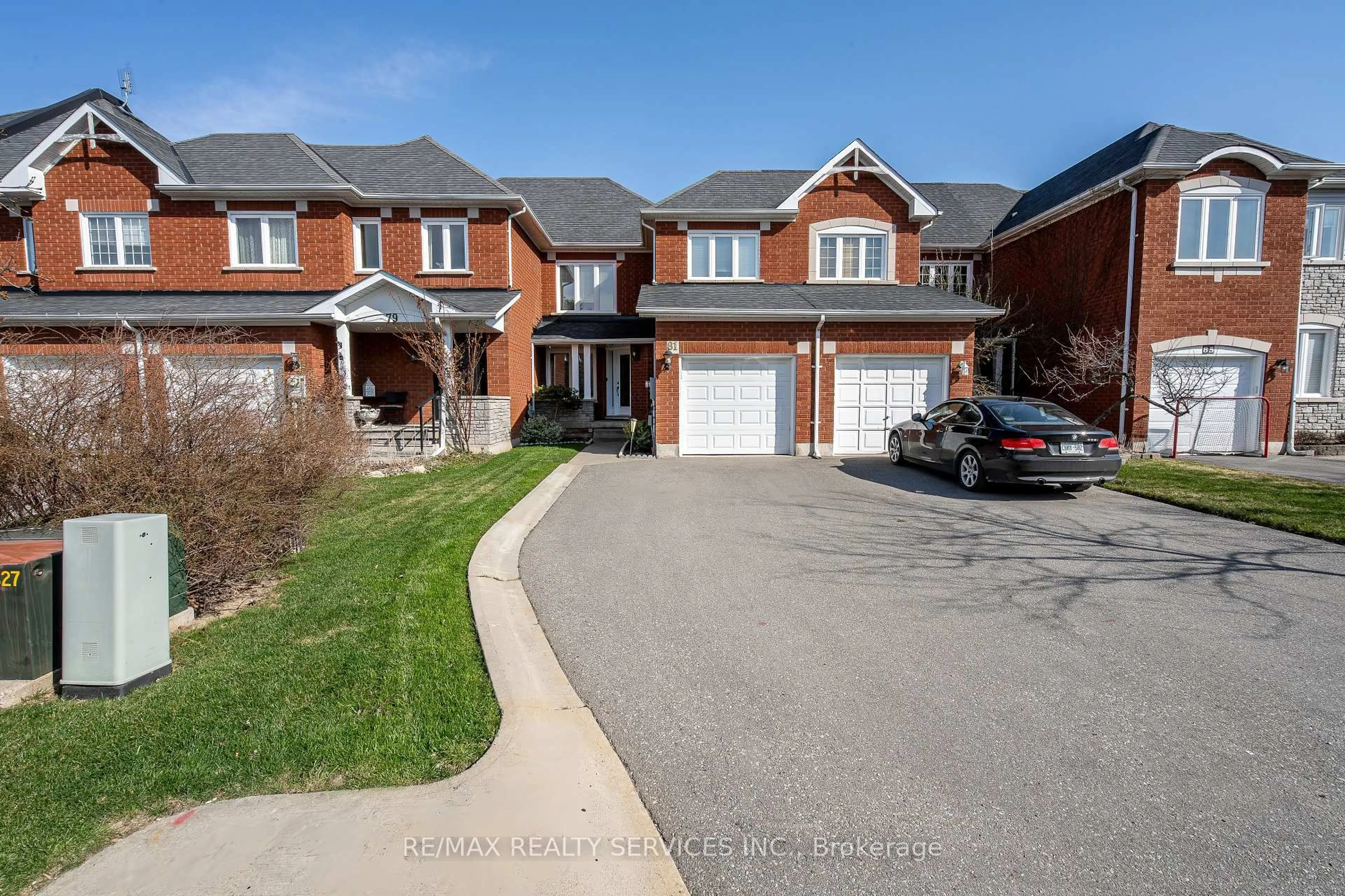 A pic from outside/outdoor area/front of a property/back of a property/a pic from drone, street for 81 James Young Dr, Halton Hills Ontario L7G 5S5
