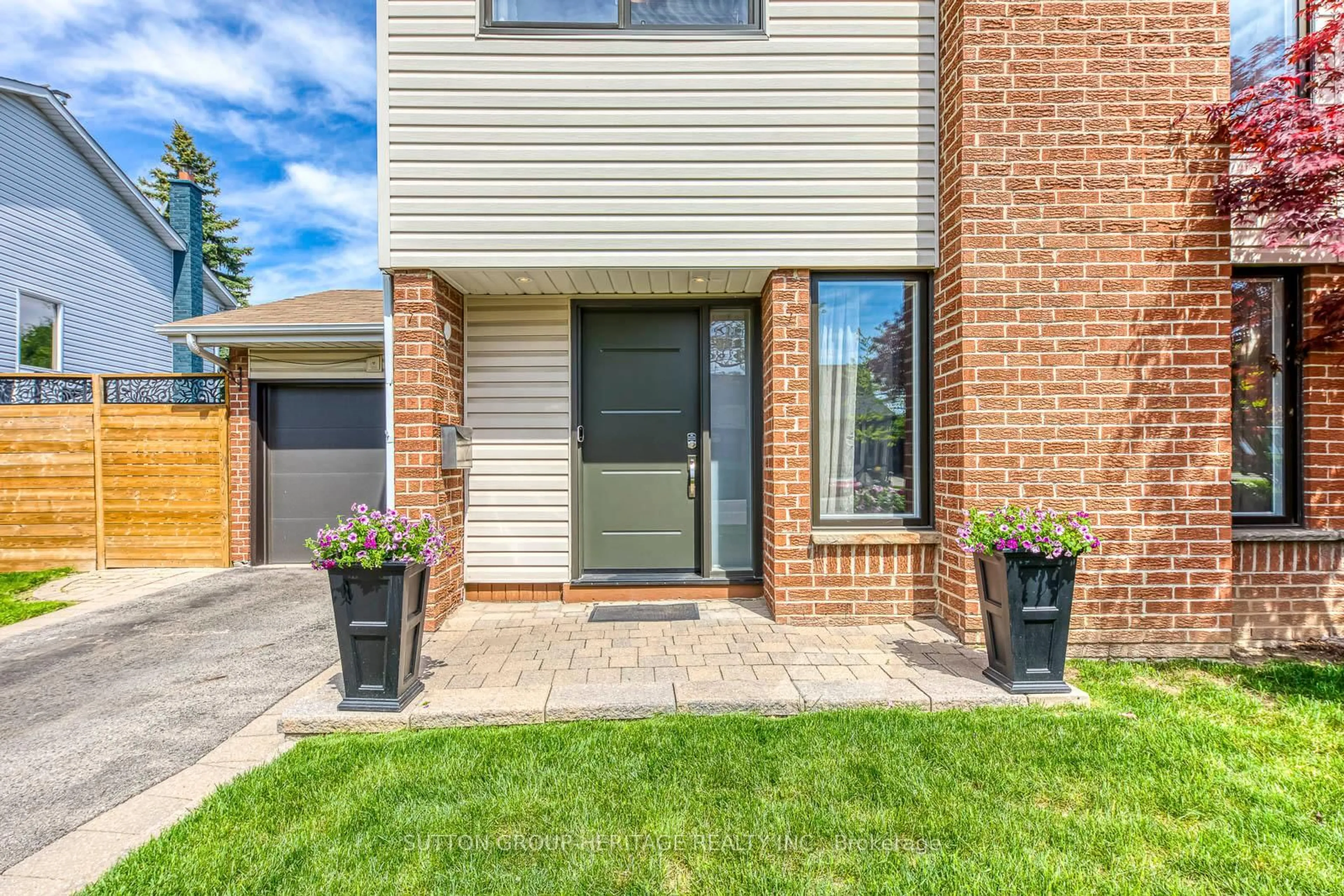 Home with brick exterior material, street for 3012 Salerno Cres, Mississauga Ontario L5N 1T6