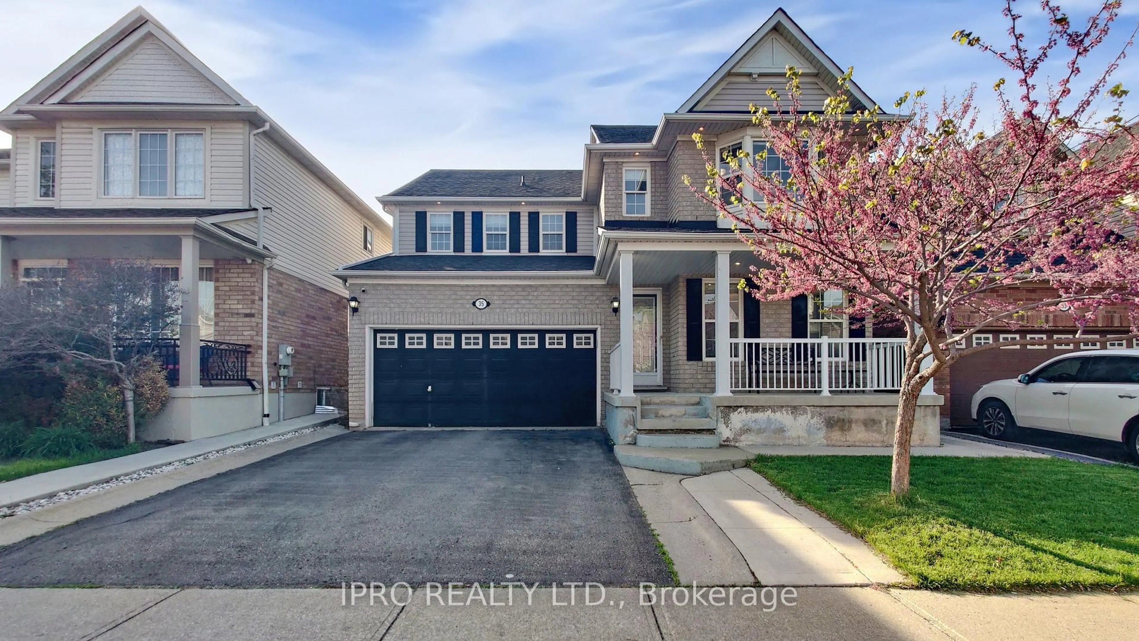 Home with brick exterior material, street for 35 Redcastle St, Brampton Ontario L7A 1P1