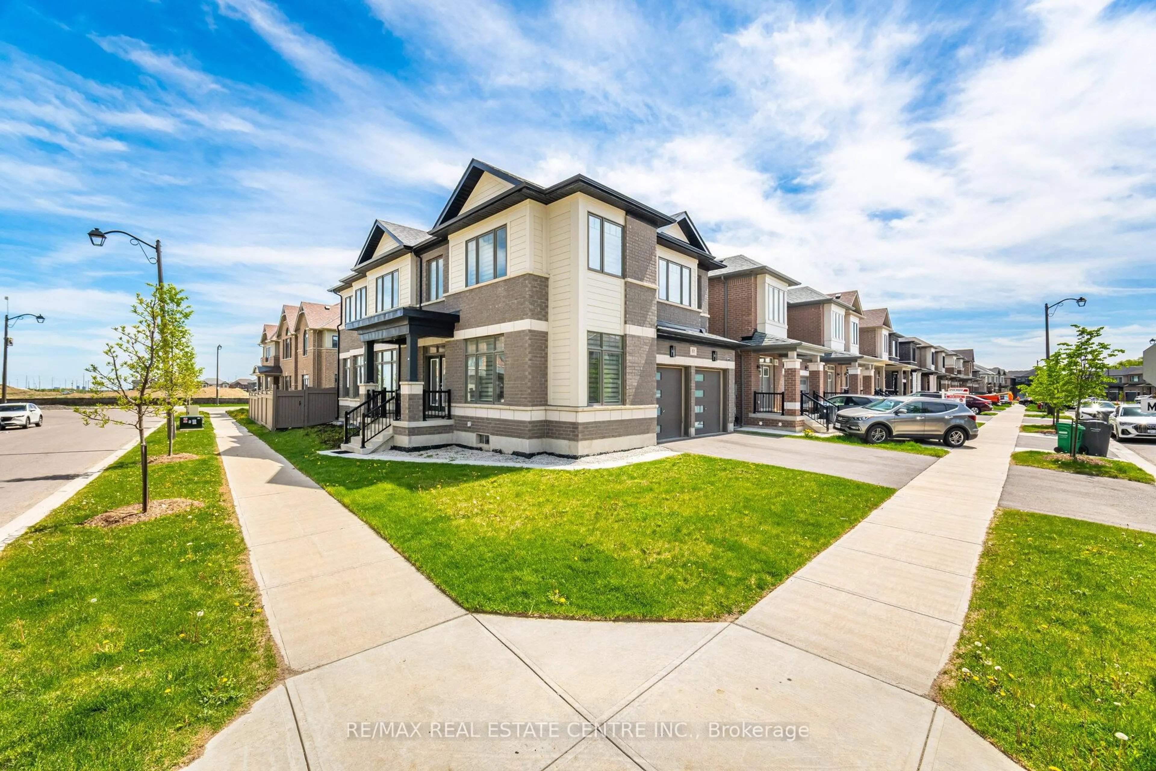 Unknown for 61 Spinland St, Caledon Ontario L7C 4K5