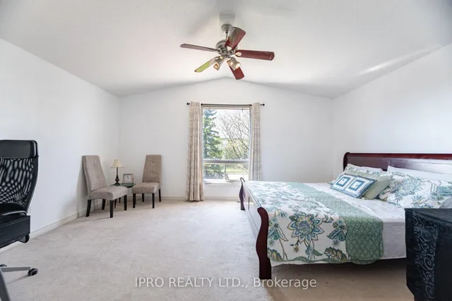 Additional image 24 of 932 Ledbury Cres