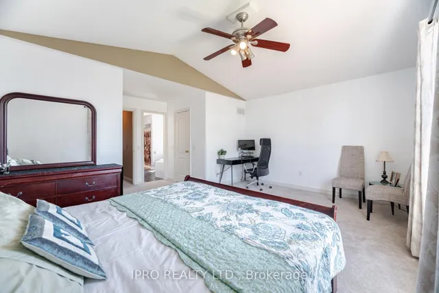 Additional image 26 of 932 Ledbury Cres