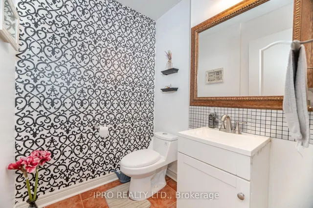 Additional image 4 of 932 Ledbury Cres