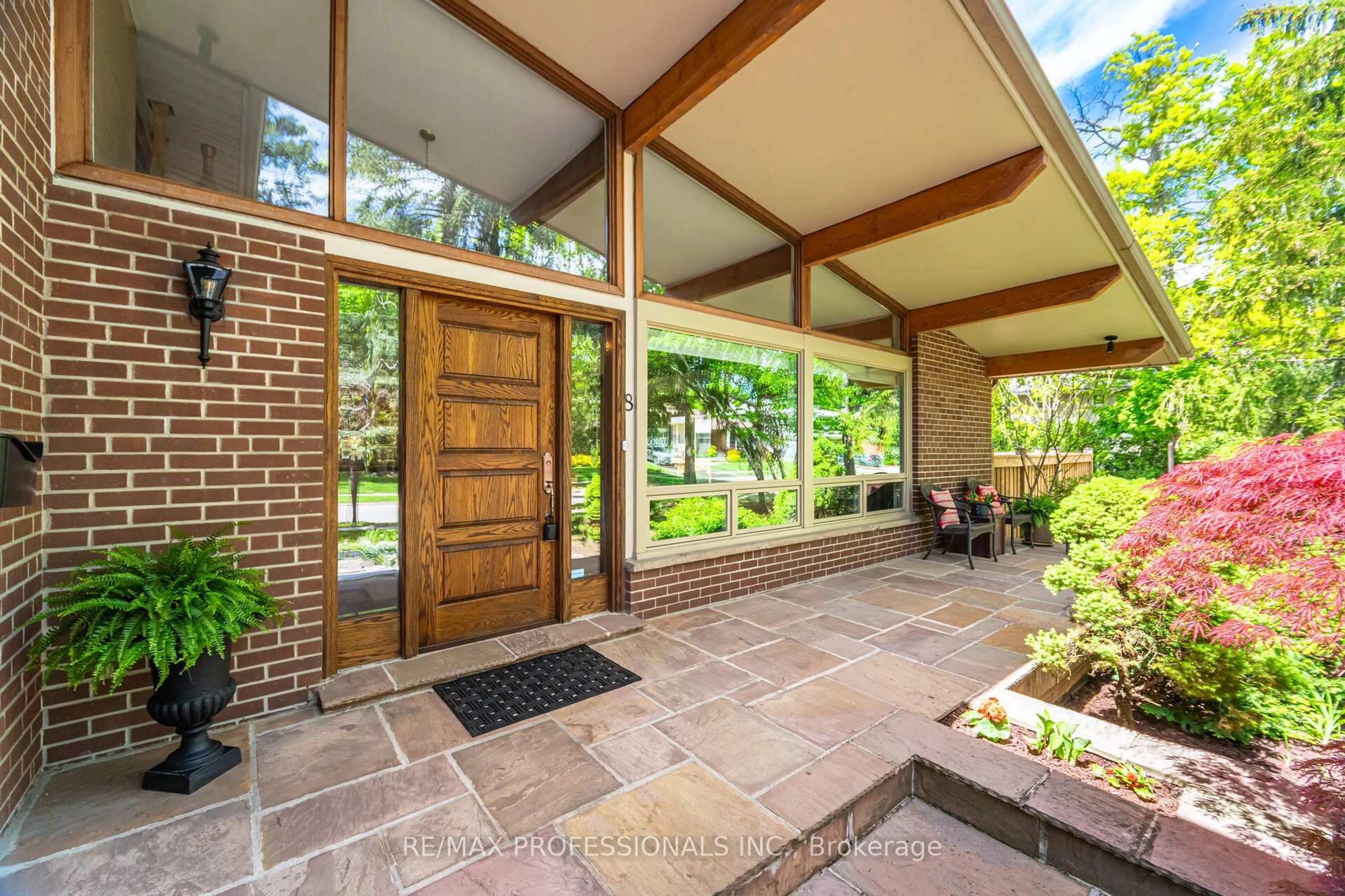 Indoor entryway for 8 Silverthorne Bush Dr, Toronto Ontario M9C 2X5