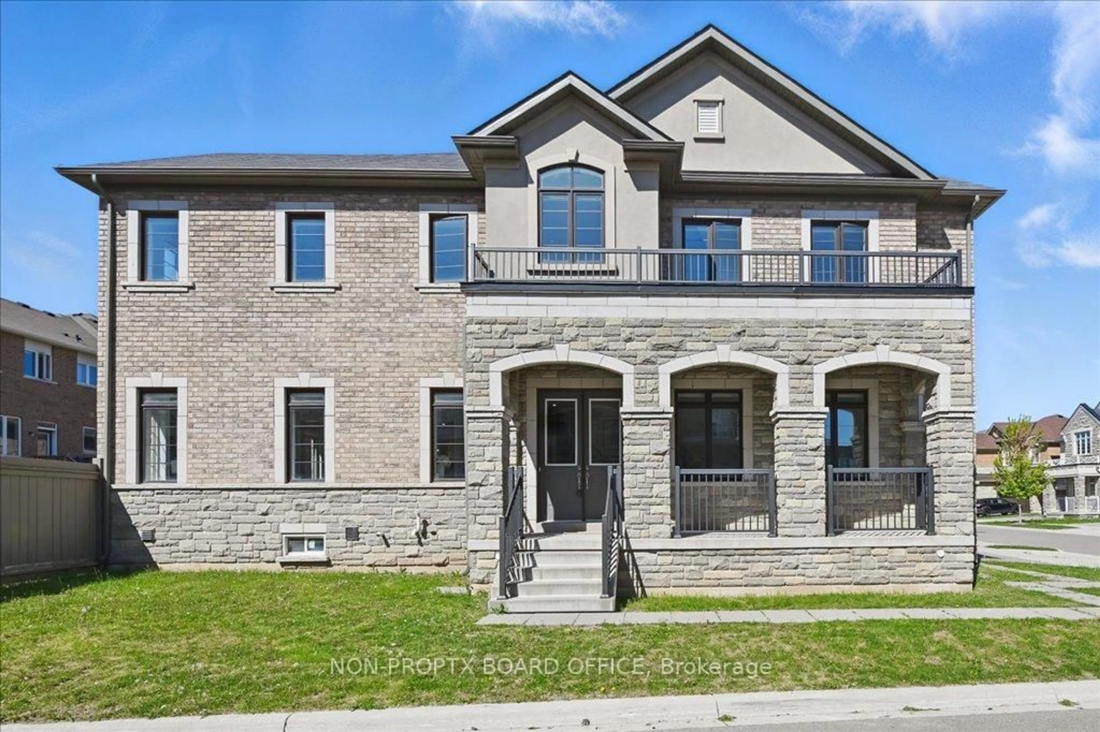 Home with brick exterior material, street for 391 Grindstone Tr, Oakville Ontario L6H 0S1
