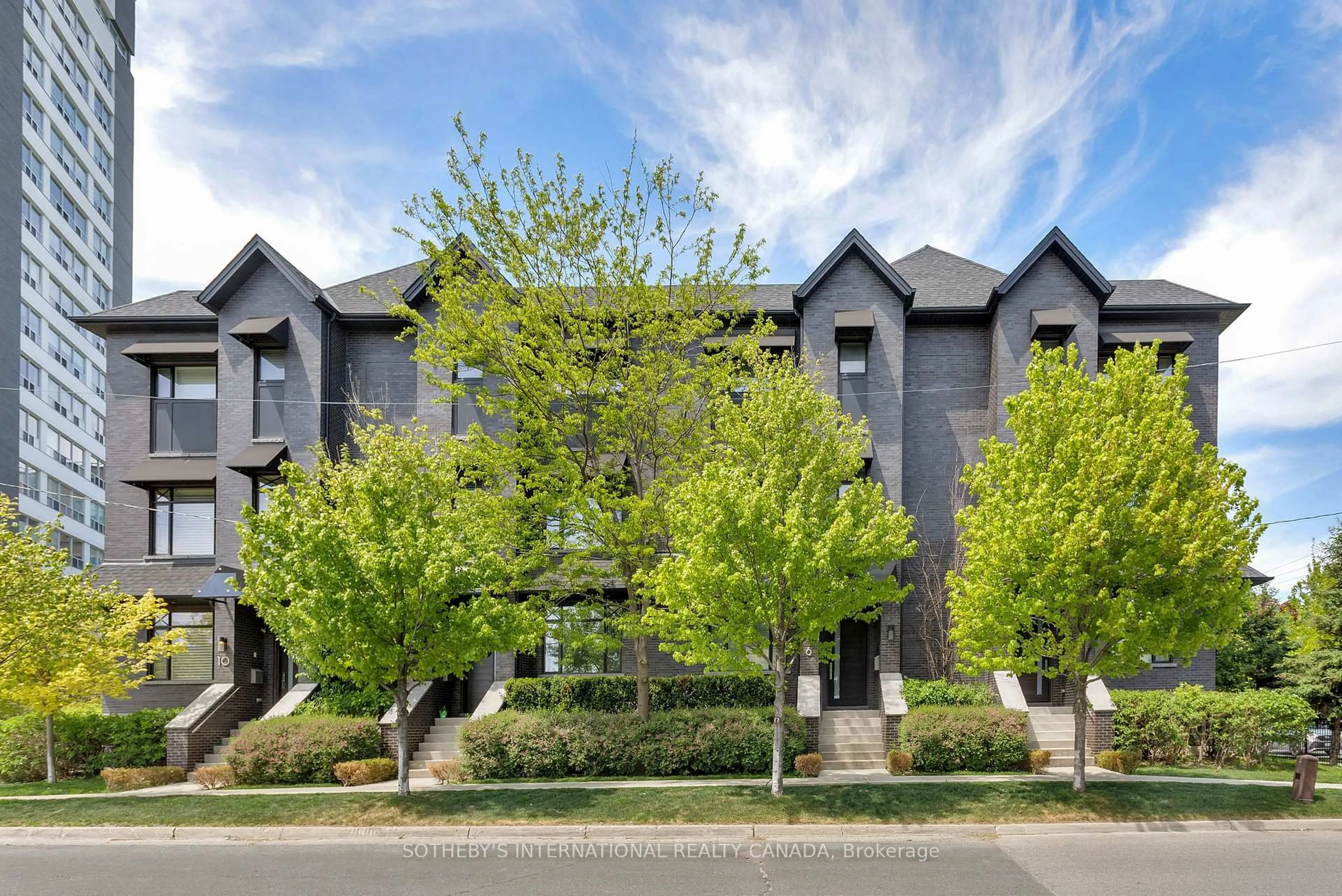A pic from outside/outdoor area/front of a property/back of a property/a pic from drone, street for 6 Ashley Rd, Toronto Ontario M9A 0C5