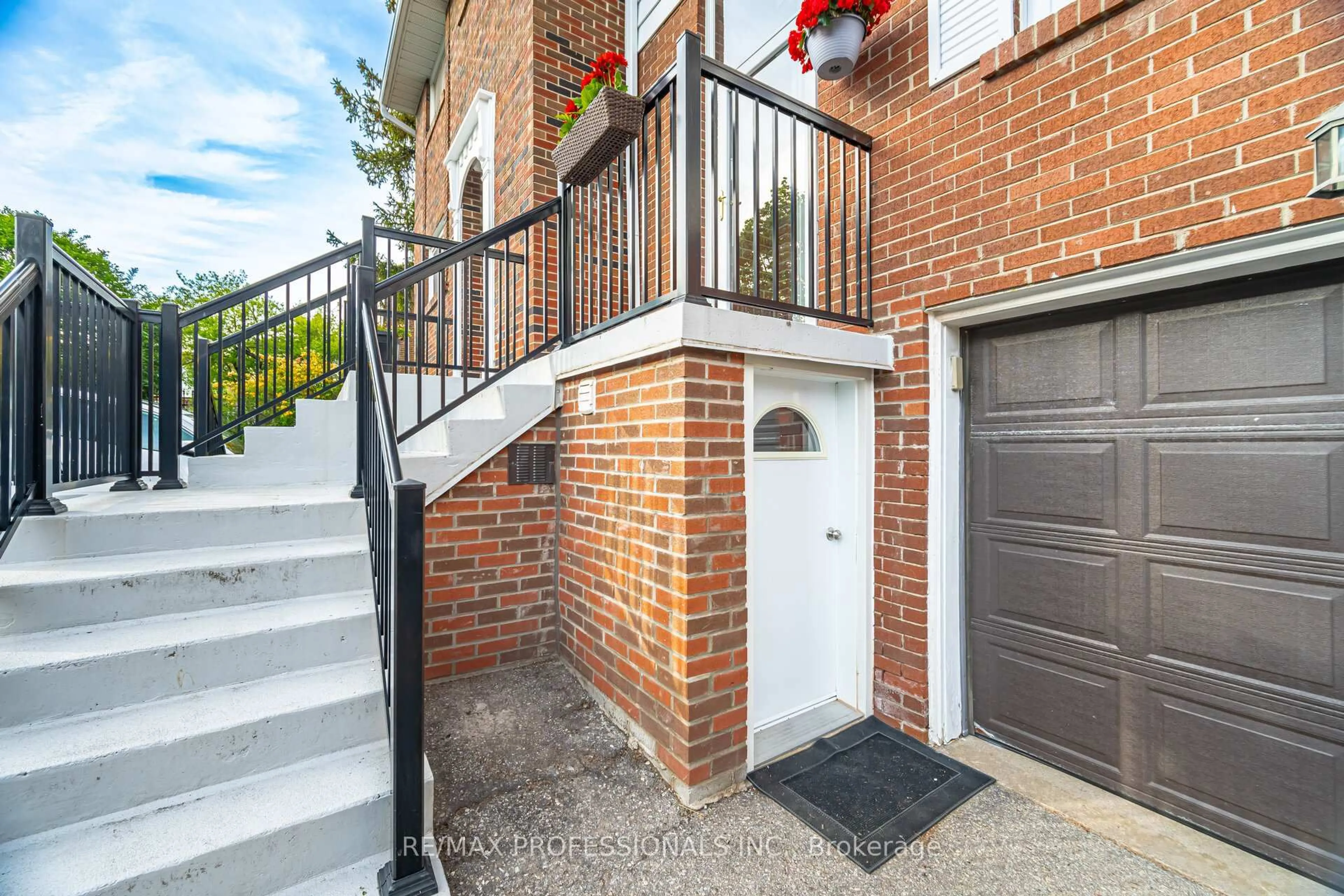 Unknown for 582 Renforth Dr #34, Toronto Ontario M9C 3V9