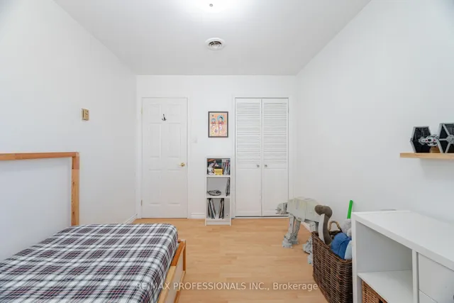 Additional image 23 of 582 Renforth Dr Unit 34