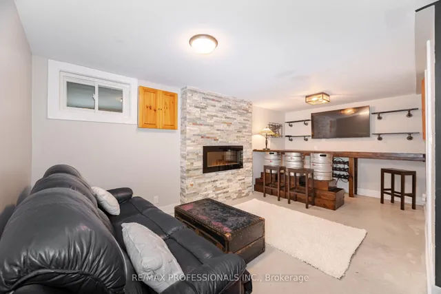 Additional image 15 of 582 Renforth Dr Unit 34