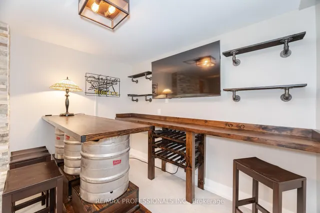 Additional image 13 of 582 Renforth Dr Unit 34