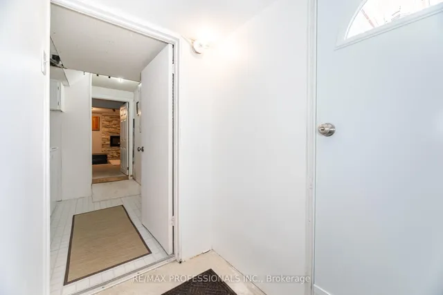 Additional image 9 of 582 Renforth Dr Unit 34