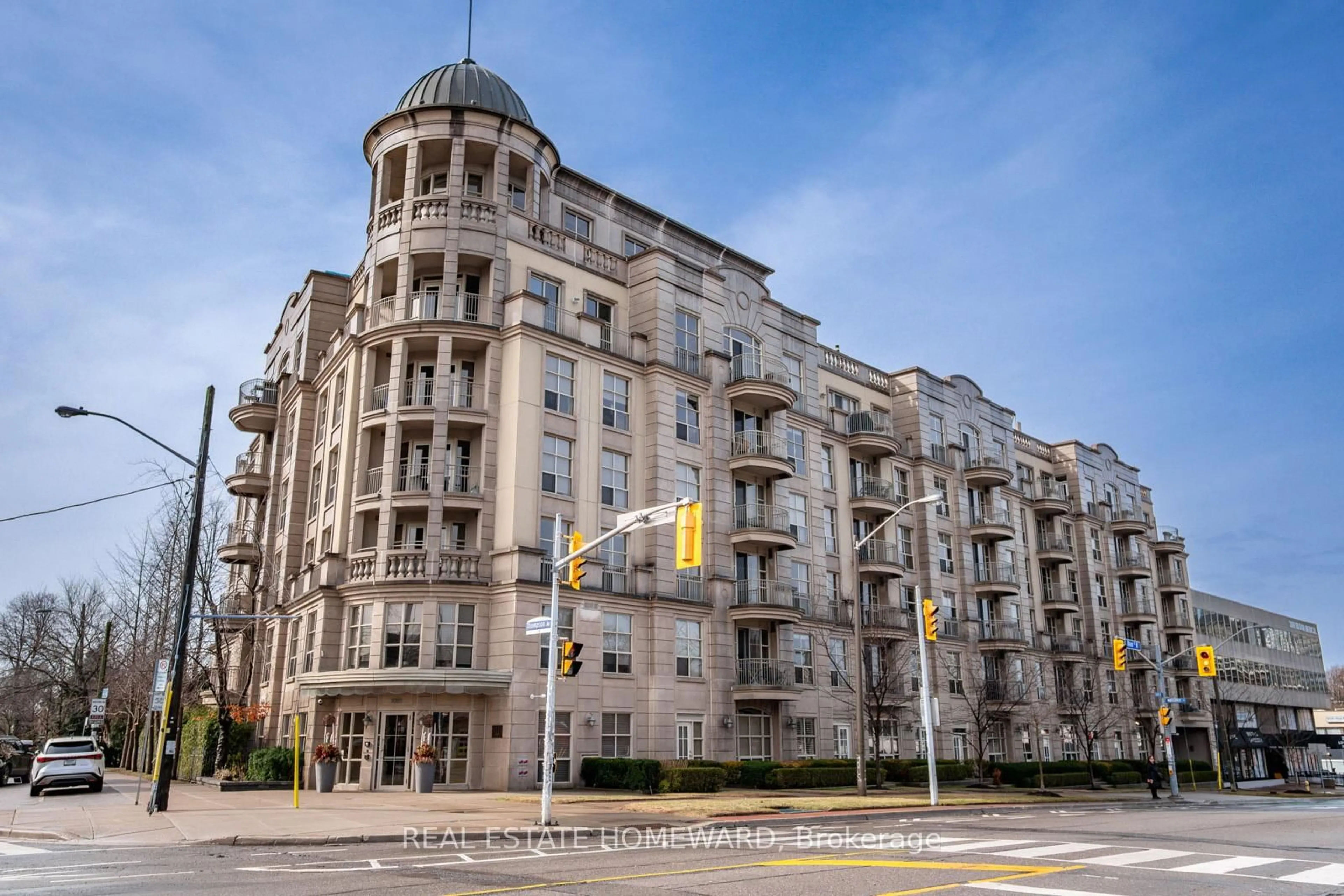 Blurry image for 3085 Bloor St #312, Toronto Ontario M8X 1C9