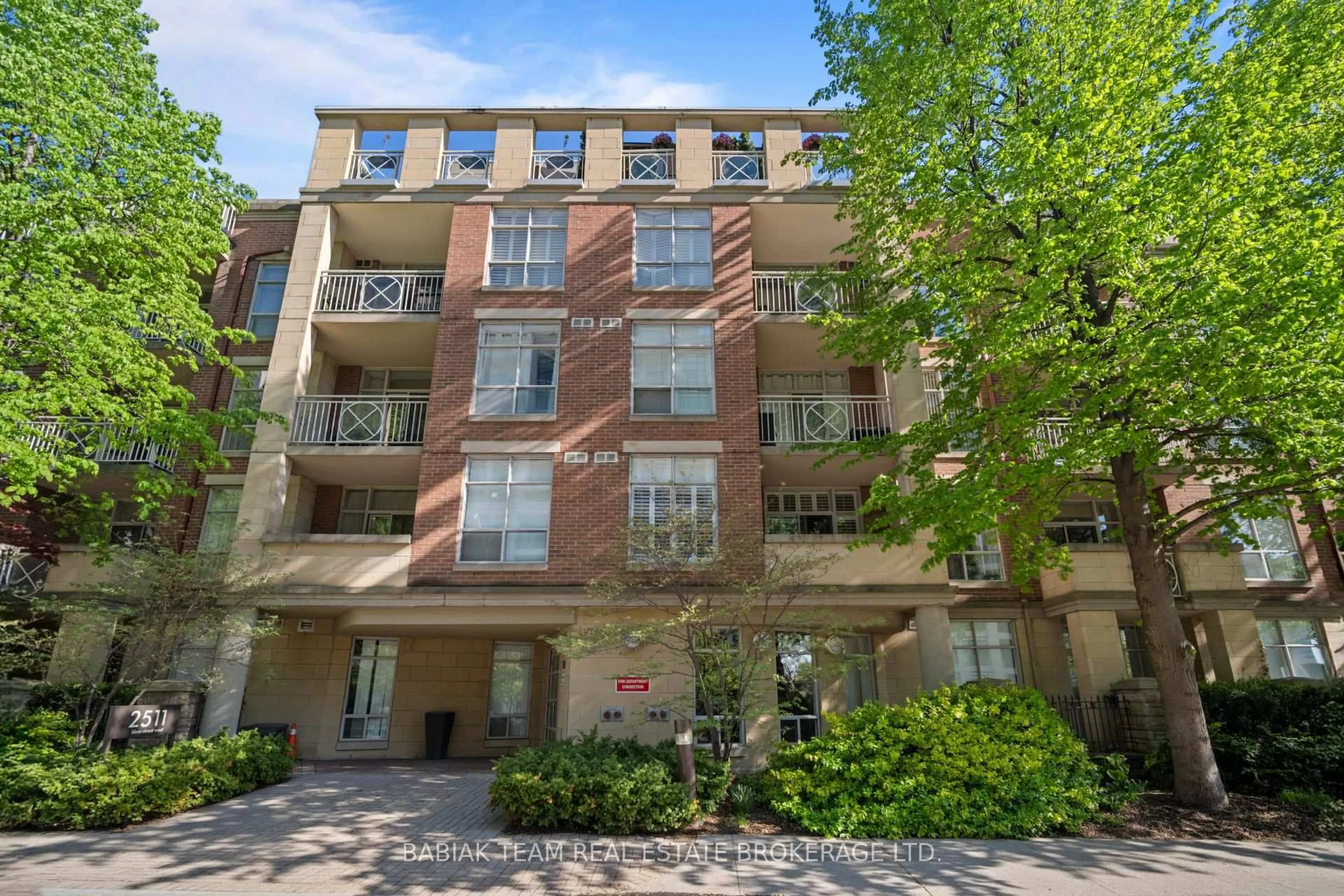 Unknown for 2511 Bloor St #304, Toronto Ontario M6S 5A6