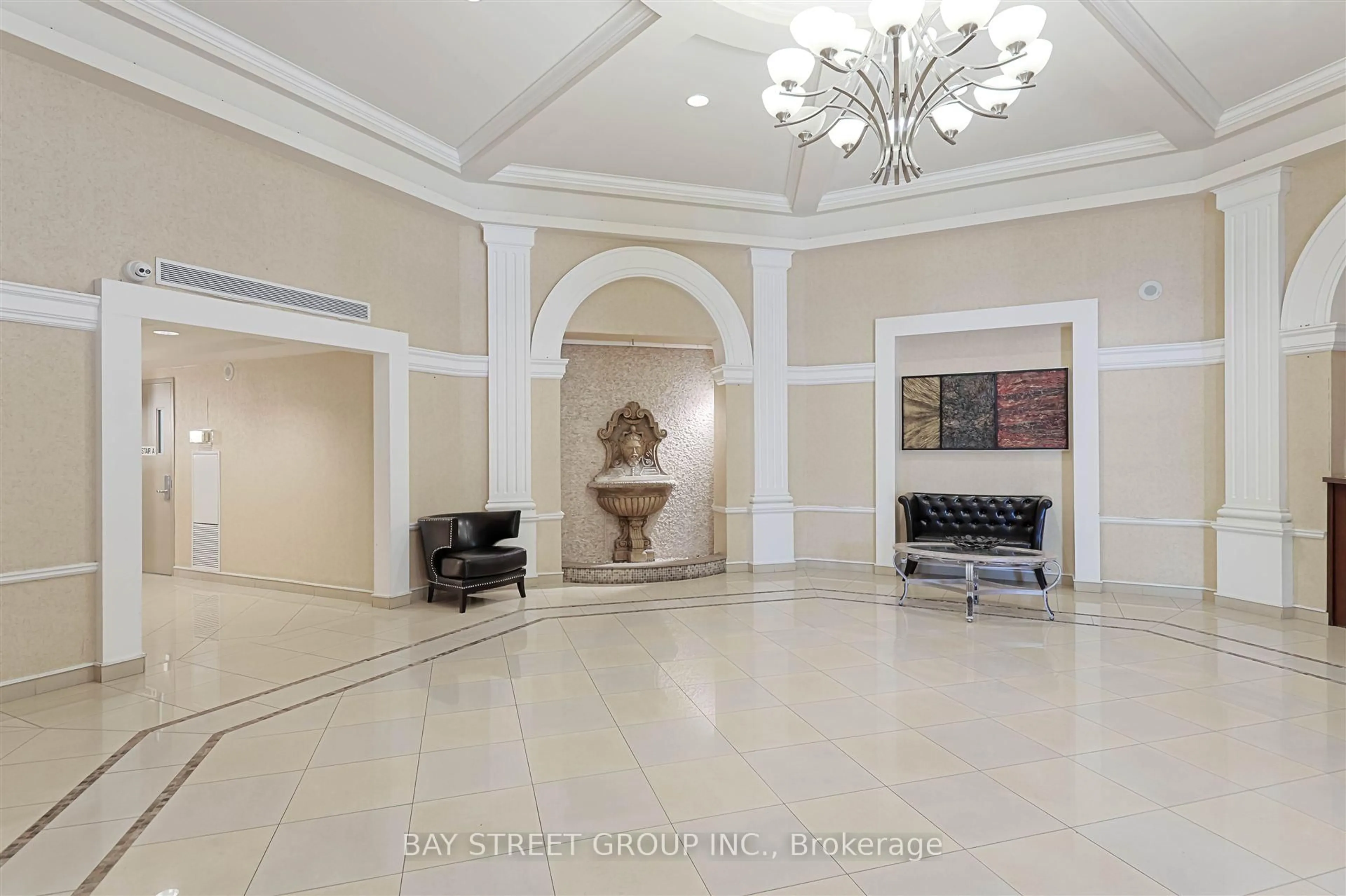Indoor foyer for 220 Forum Dr #407, Mississauga Ontario L4Z 4K1