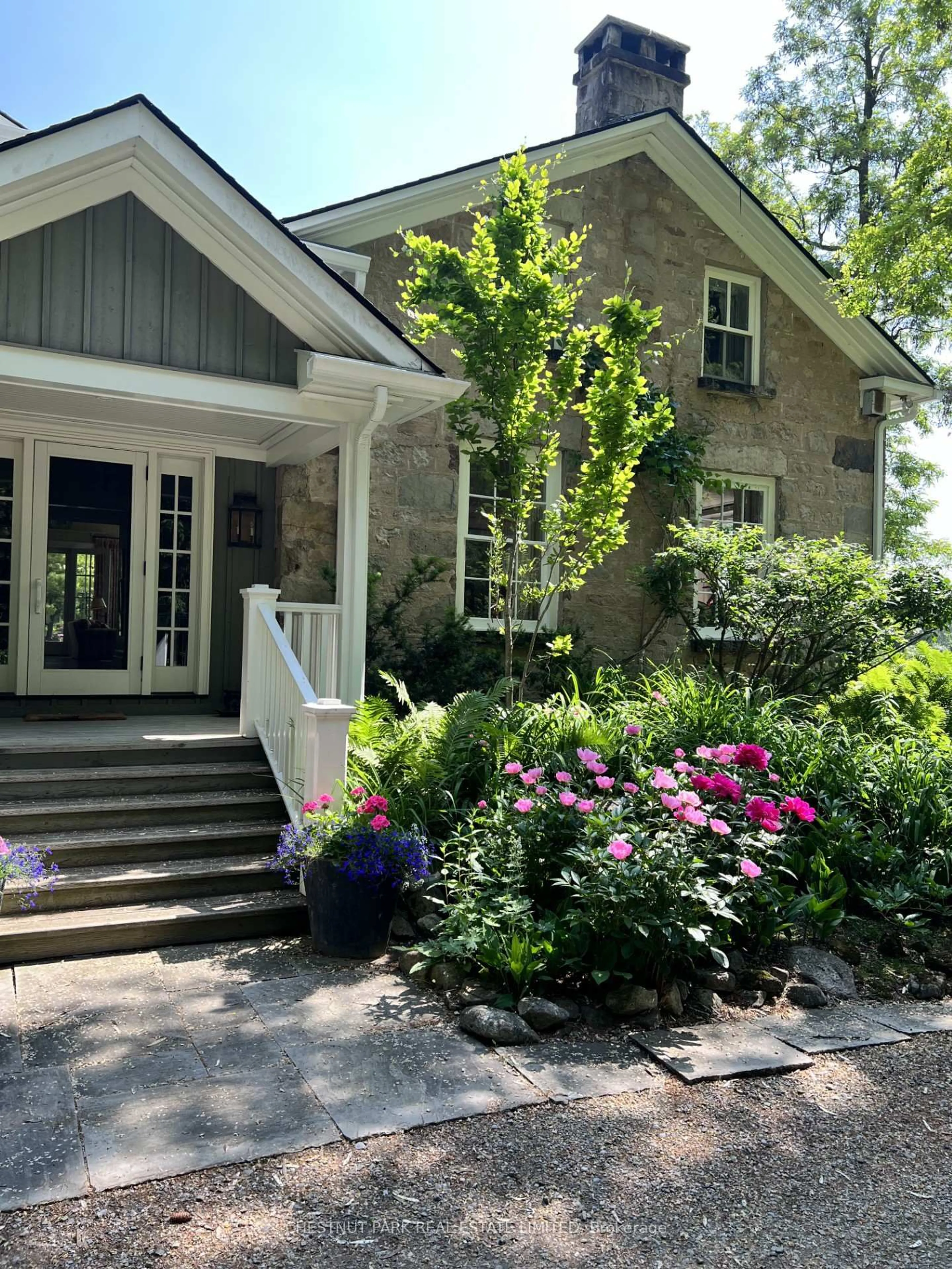 Home with brick exterior material, street for 16261 Shaws Creek Rd, Caledon Ontario L7C 1V9