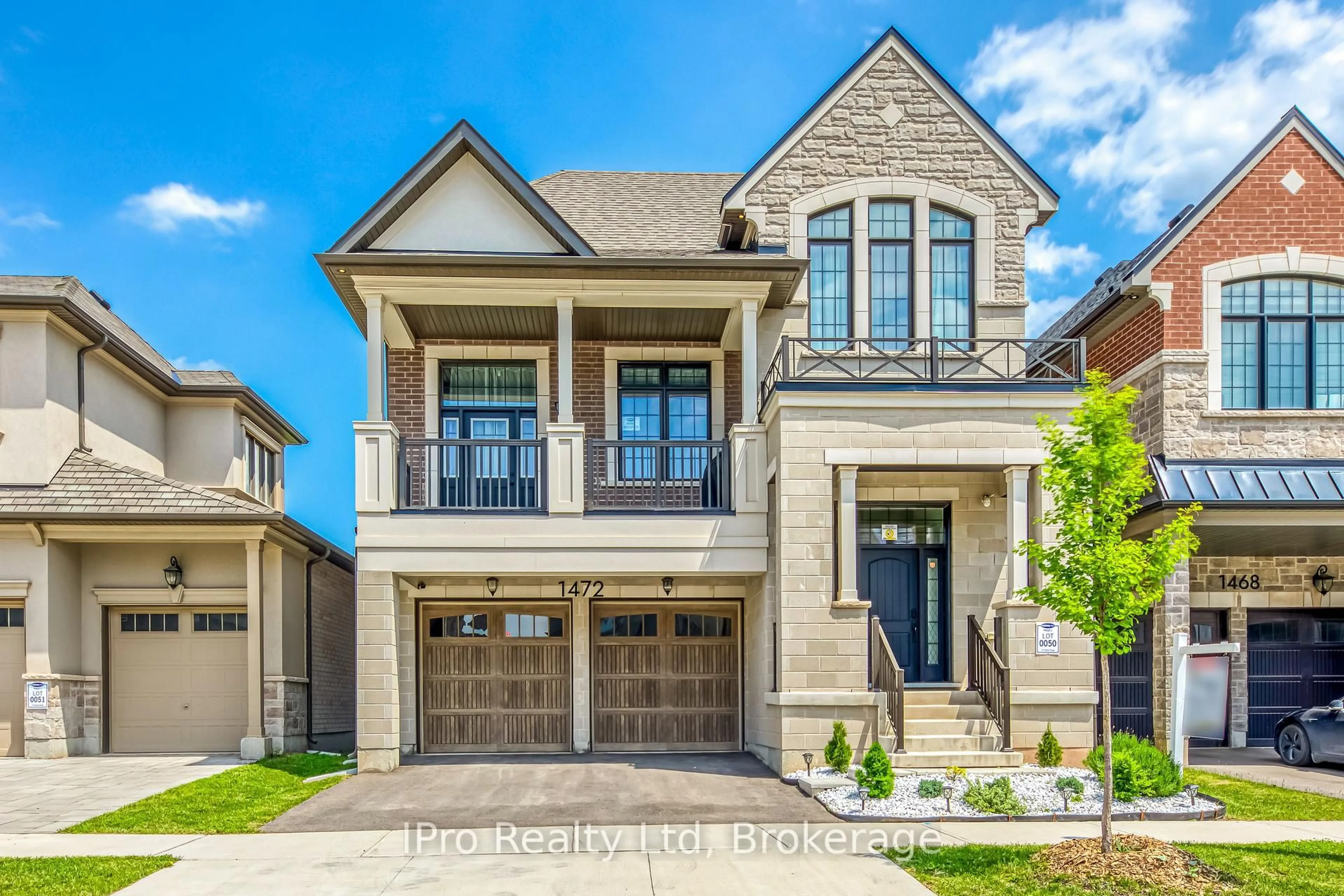 Home with brick exterior material, street for 1472 Varelas Passage, Oakville Ontario L6H 3S3