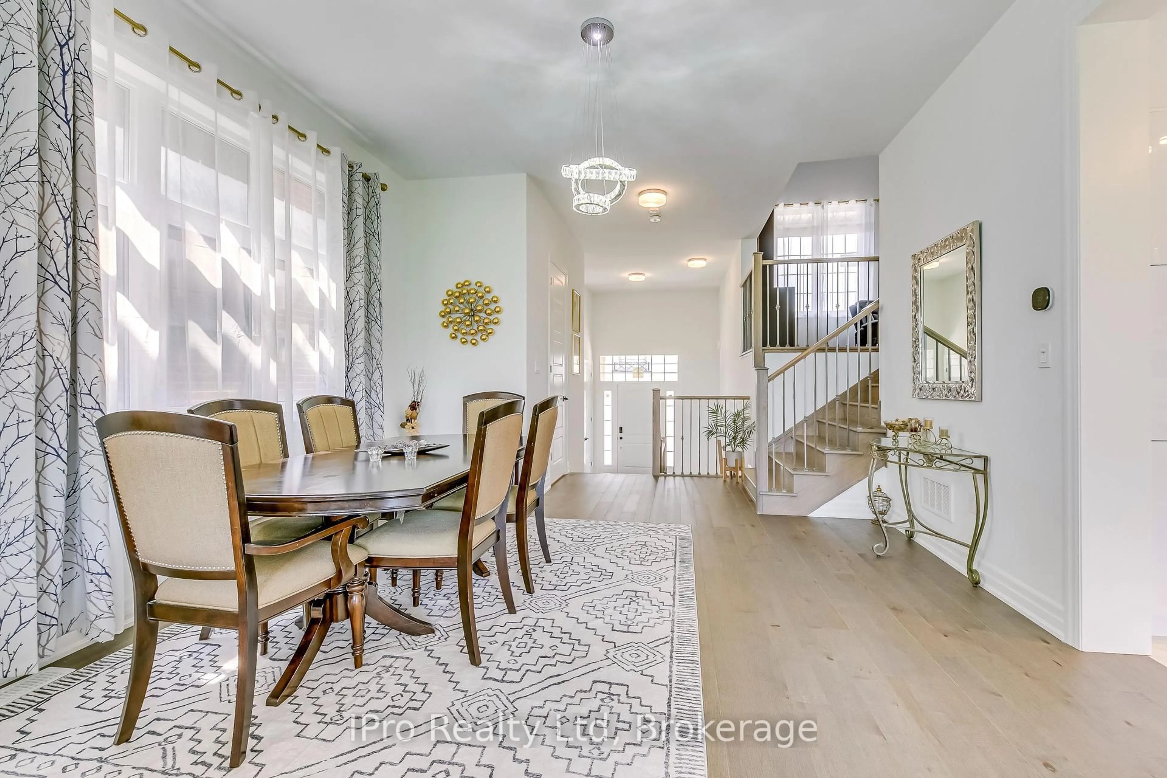 Unknown for 1472 Varelas Passage, Oakville Ontario L6H 3S3