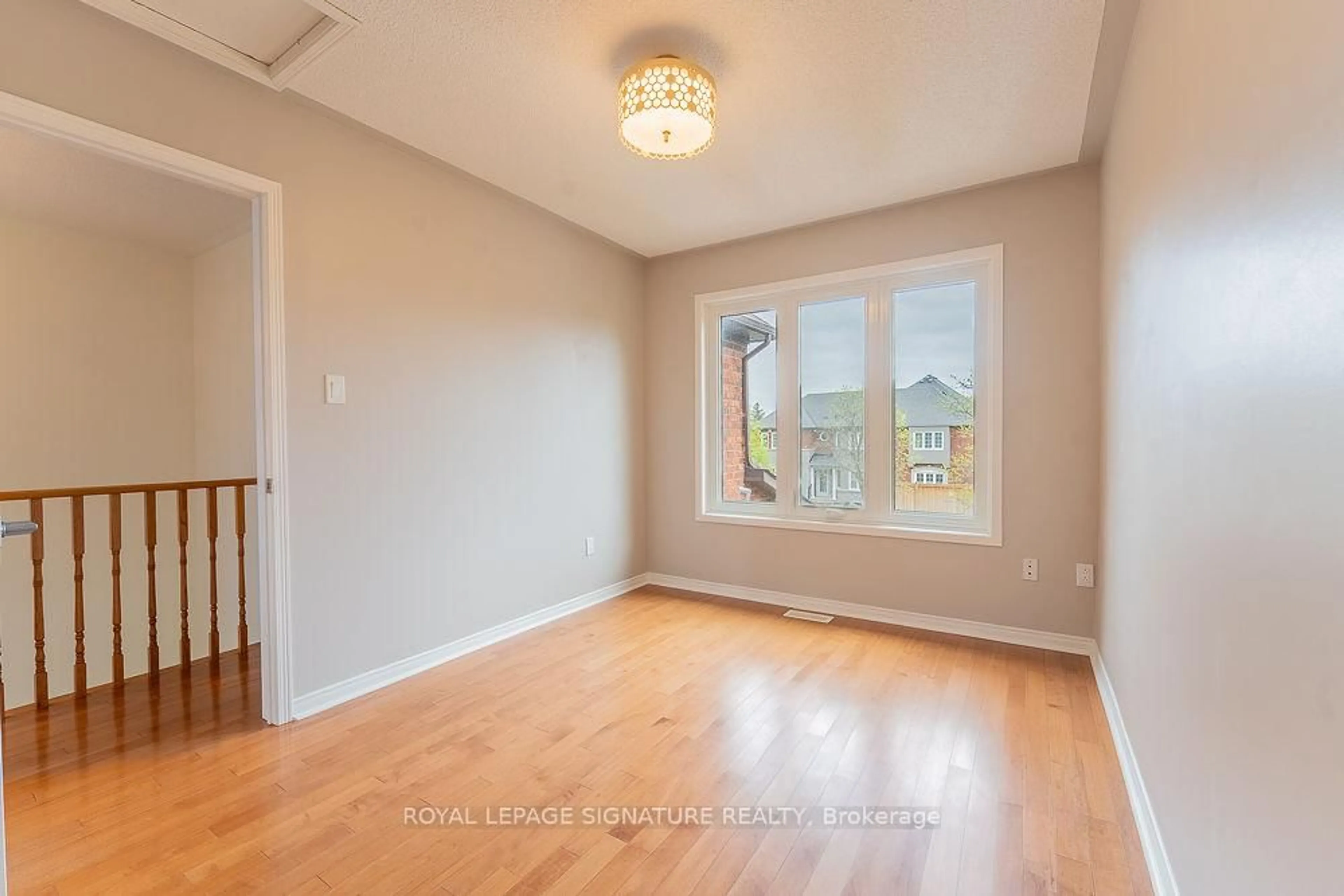 A pic of a room for 72 James Young Dr, Halton Hills Ontario L7G 5S5