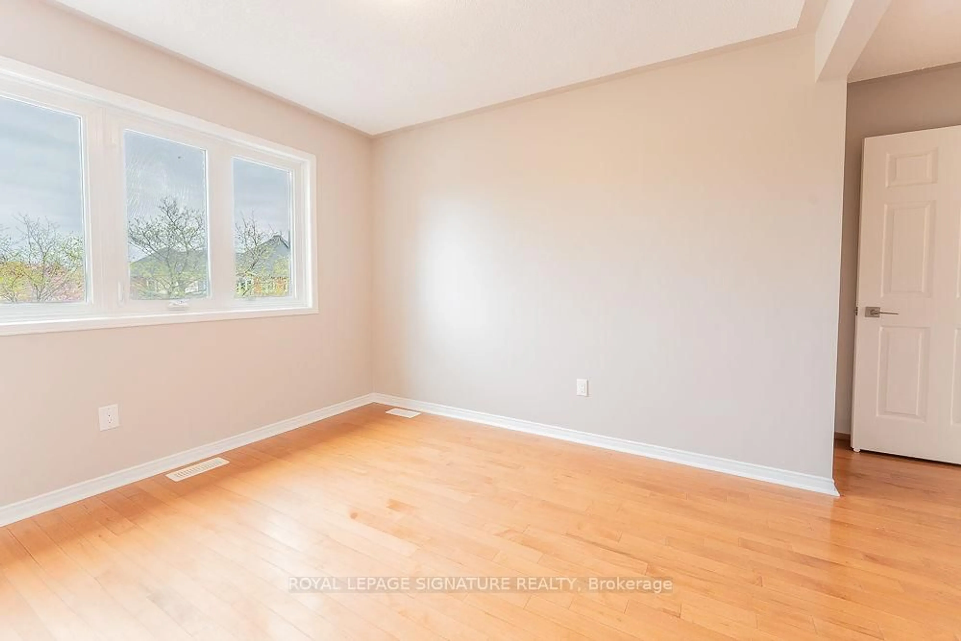 A pic of a room for 72 James Young Dr, Halton Hills Ontario L7G 5S5