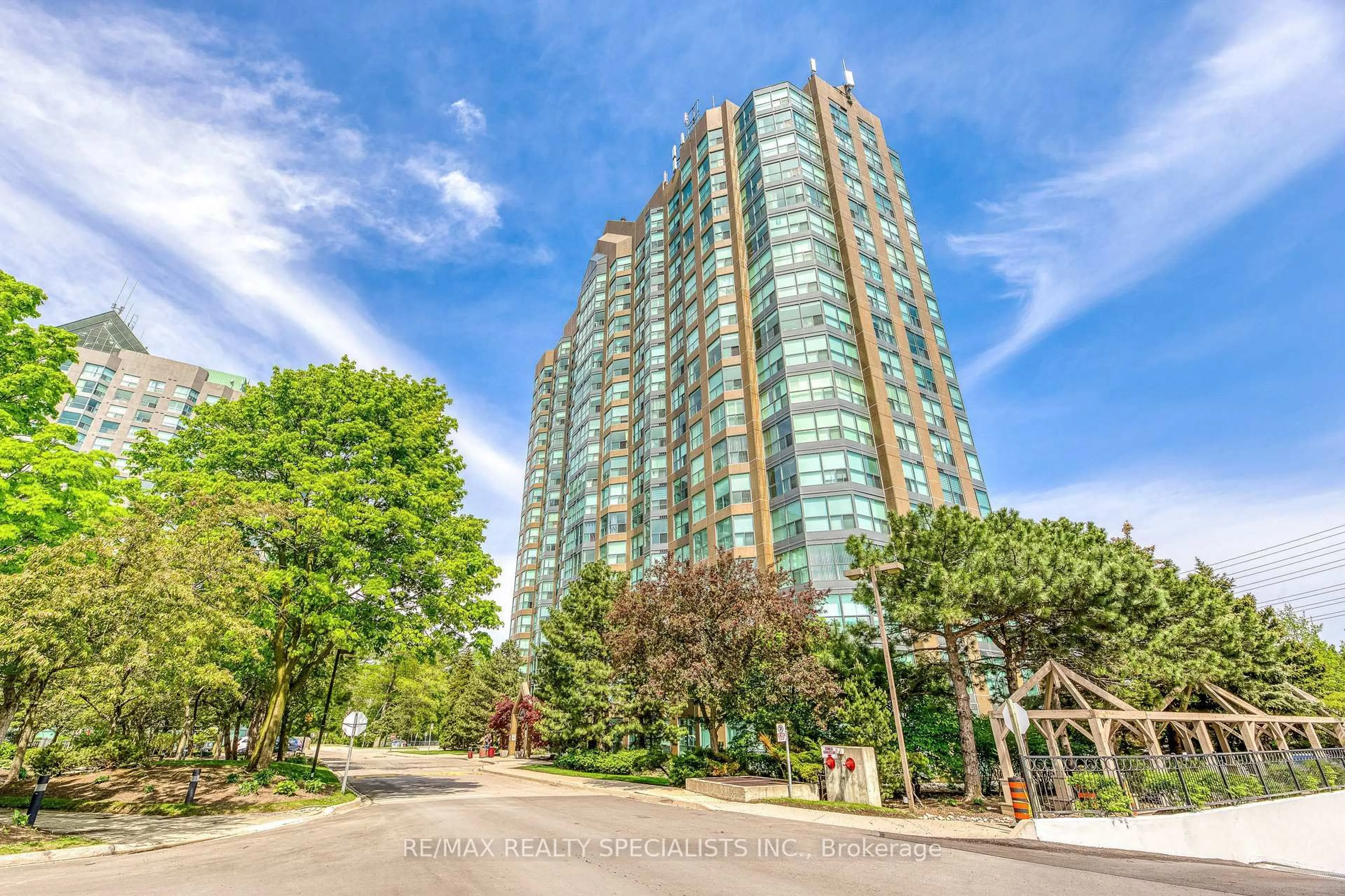 Unknown for 2177 Burnhamthorpe Rd #1807, Mississauga Ontario L5L 5P9