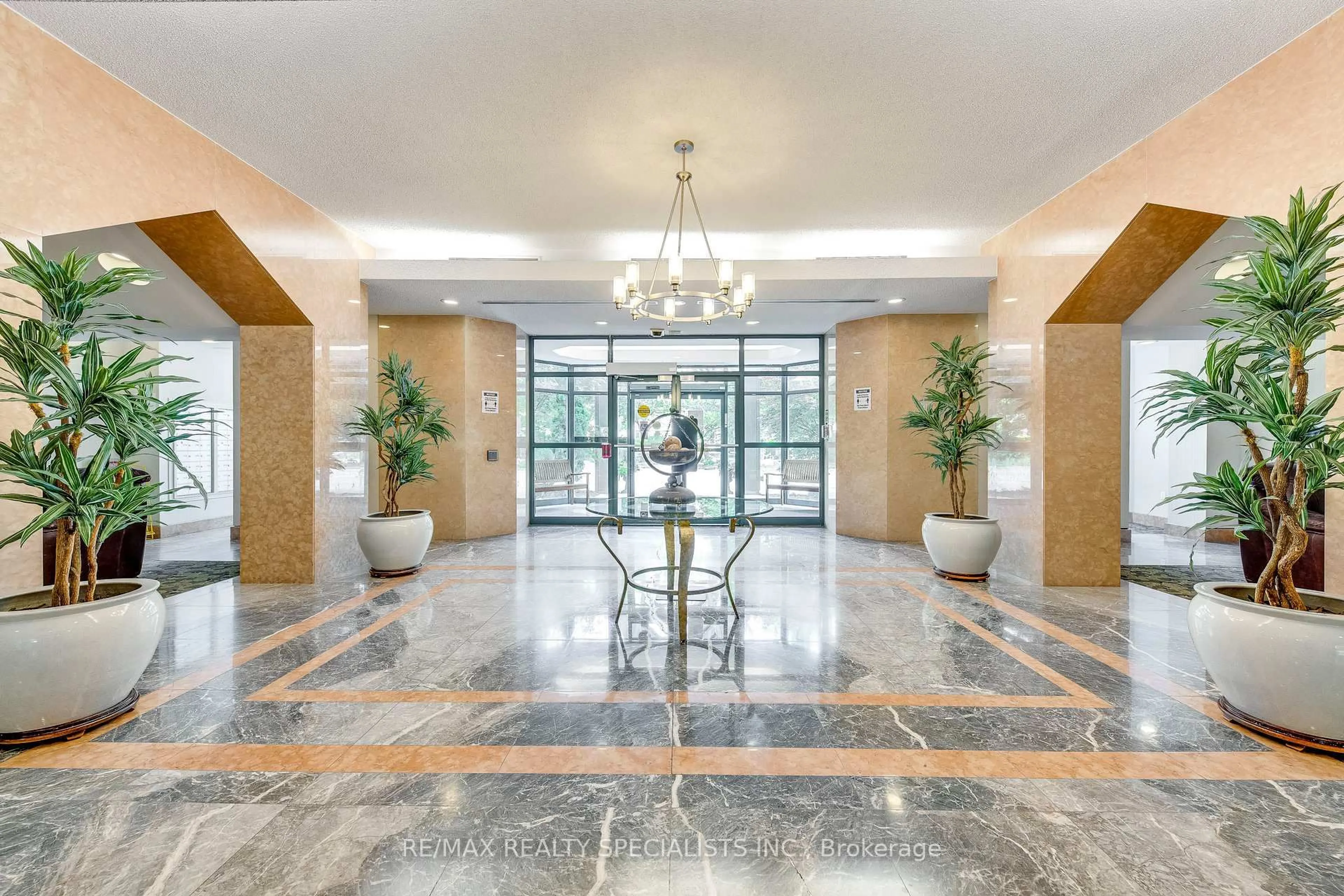 Lobby for 2177 Burnhamthorpe Rd #1807, Mississauga Ontario L5L 5P9