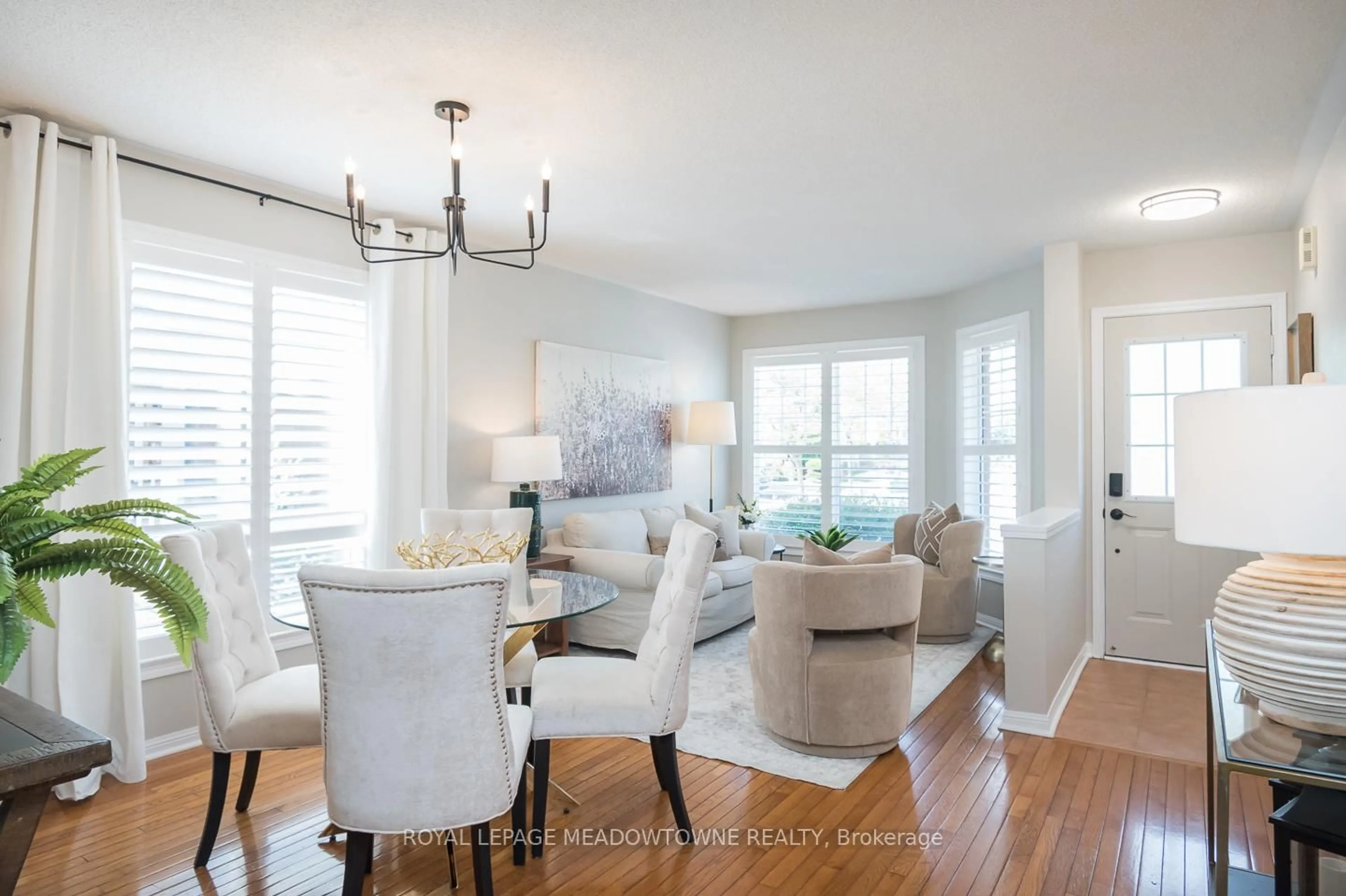 Dining room, wood/laminate floor for 1014 Cooper Ave, Milton Ontario L9T 5W7
