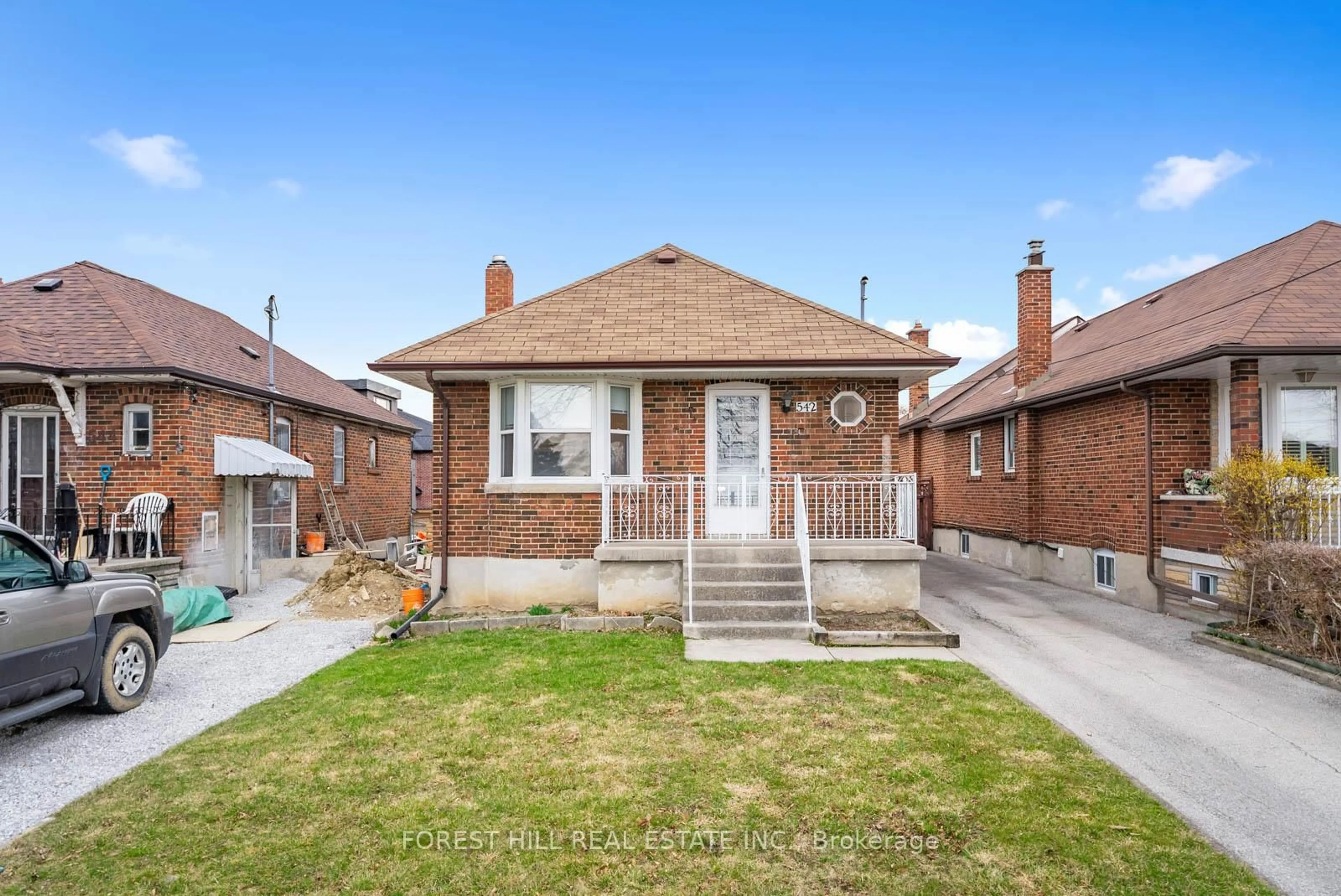 Home with brick exterior material, street for 542 Glen Park Ave, Toronto Ontario M6B 2G3