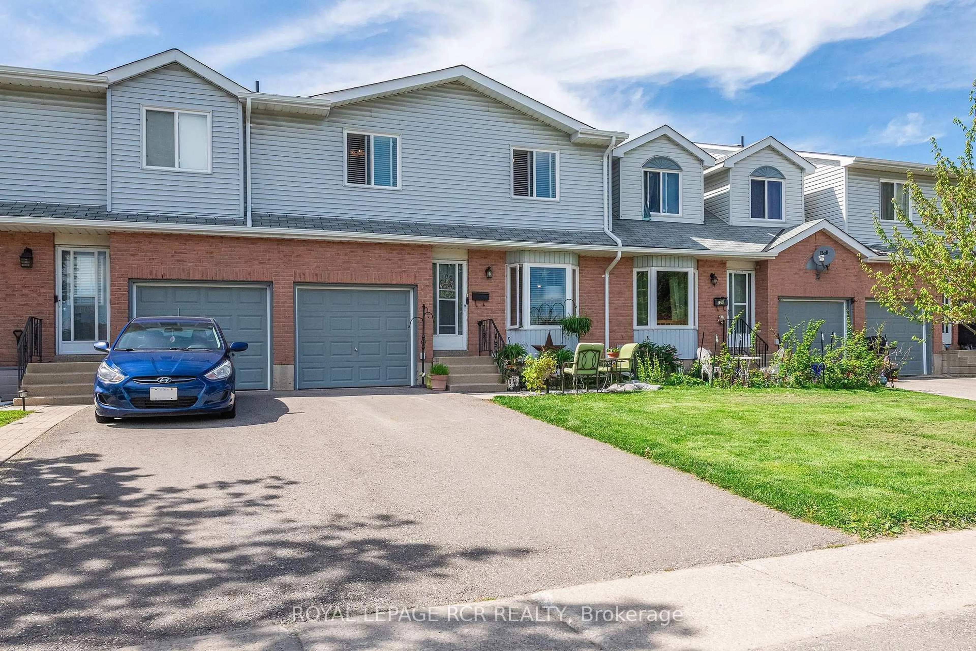 Home with brick exterior material, street for 90 Lawrence Ave #106, Orangeville Ontario L9W 4J6