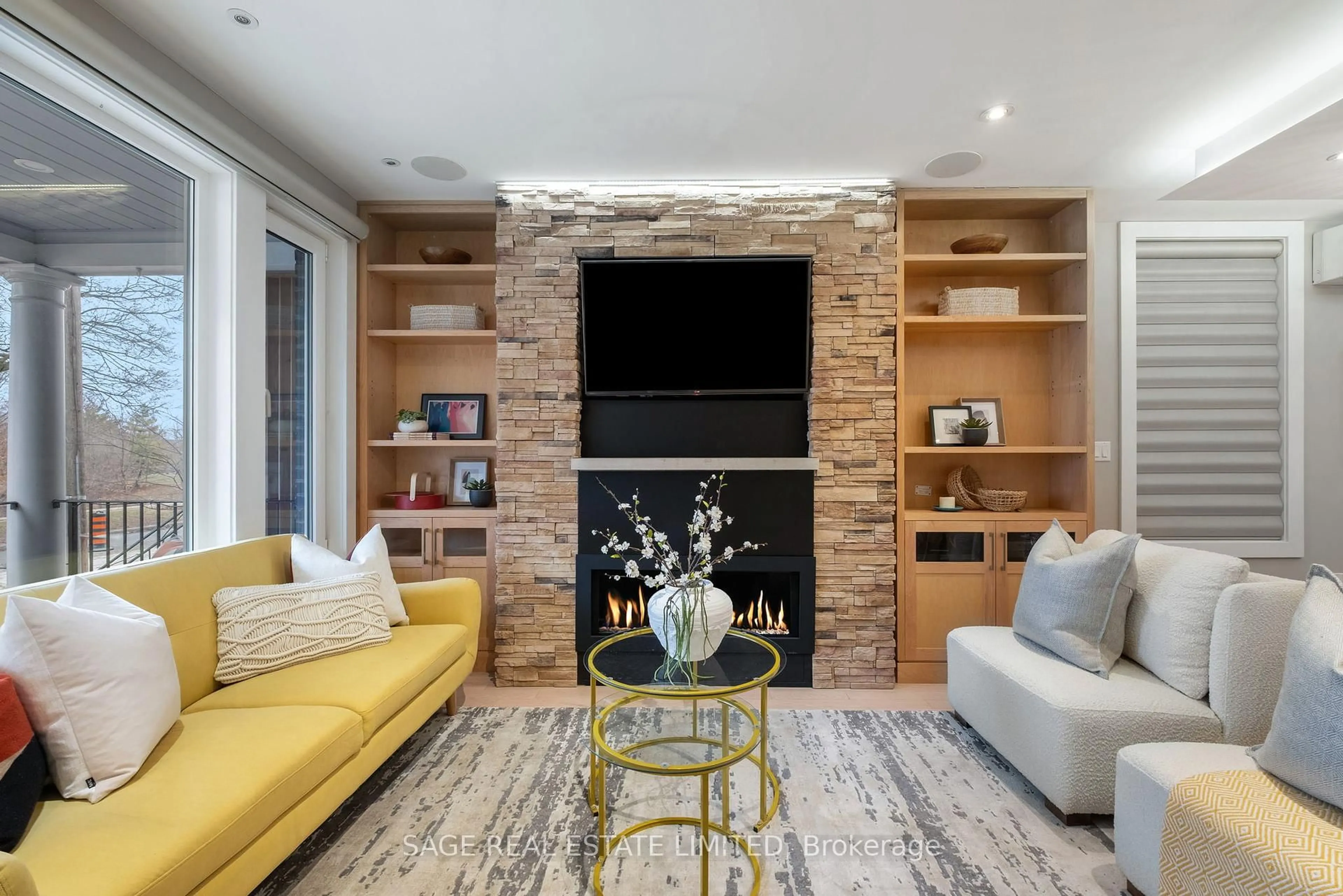 Living room with furniture, unknown for 750 Crawford St, Toronto Ontario M6G 3K3