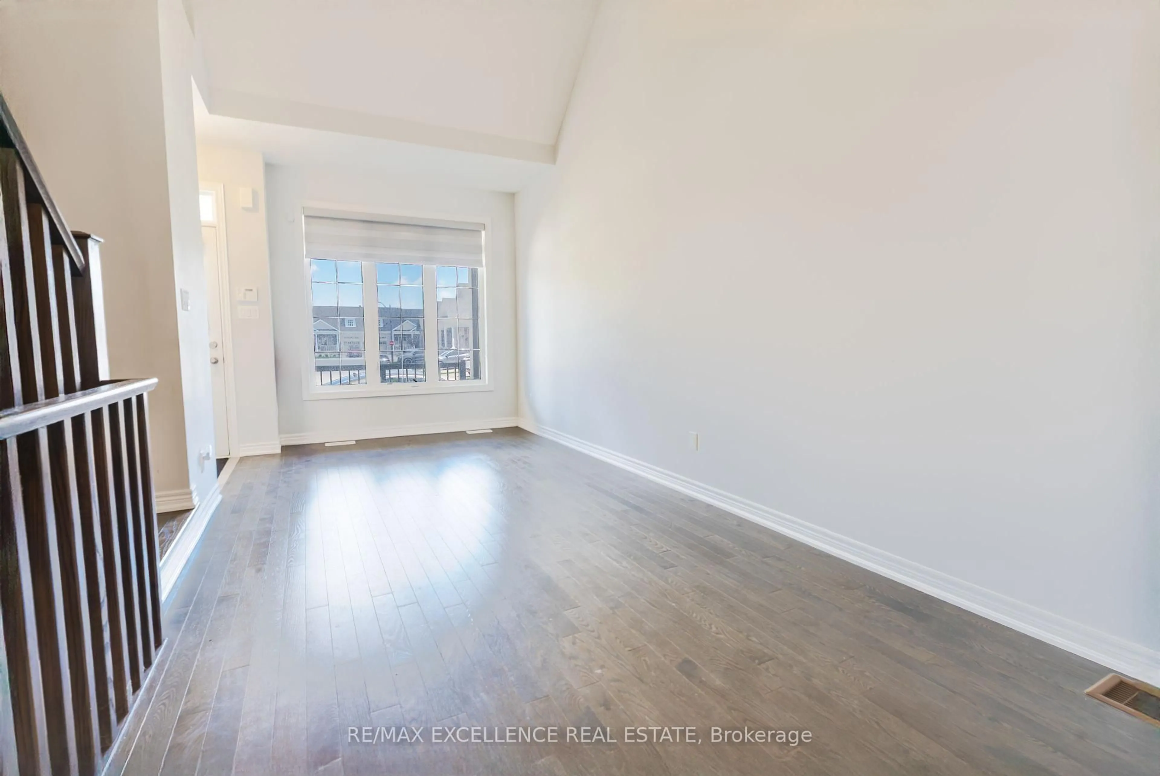 A pic of a room for 28 Bluestone Cres, Brampton Ontario L6R 4B8