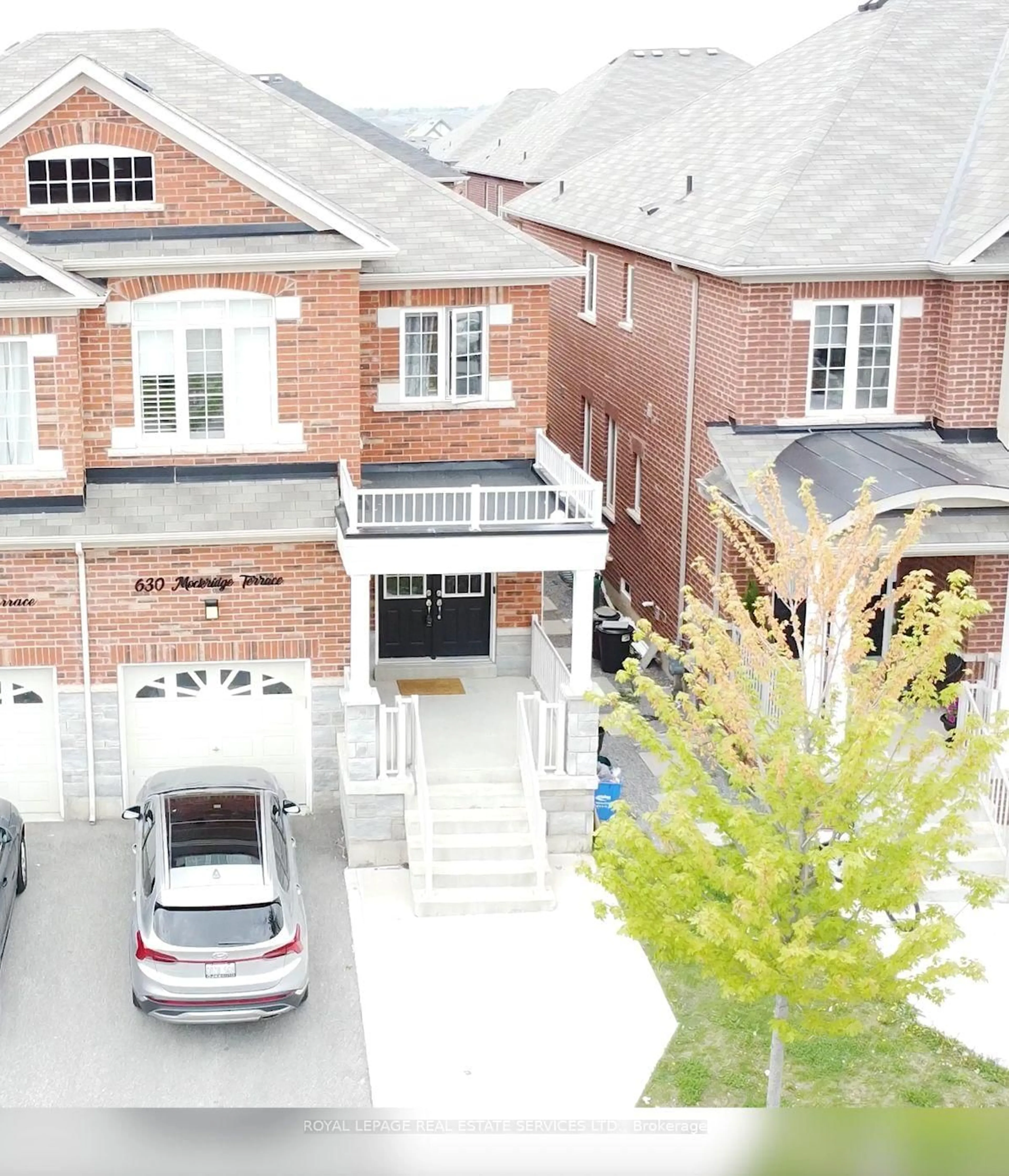 A pic from outside/outdoor area/front of a property/back of a property/a pic from drone, street for 630 Mockridge Terr, Milton Ontario L6T 8W1