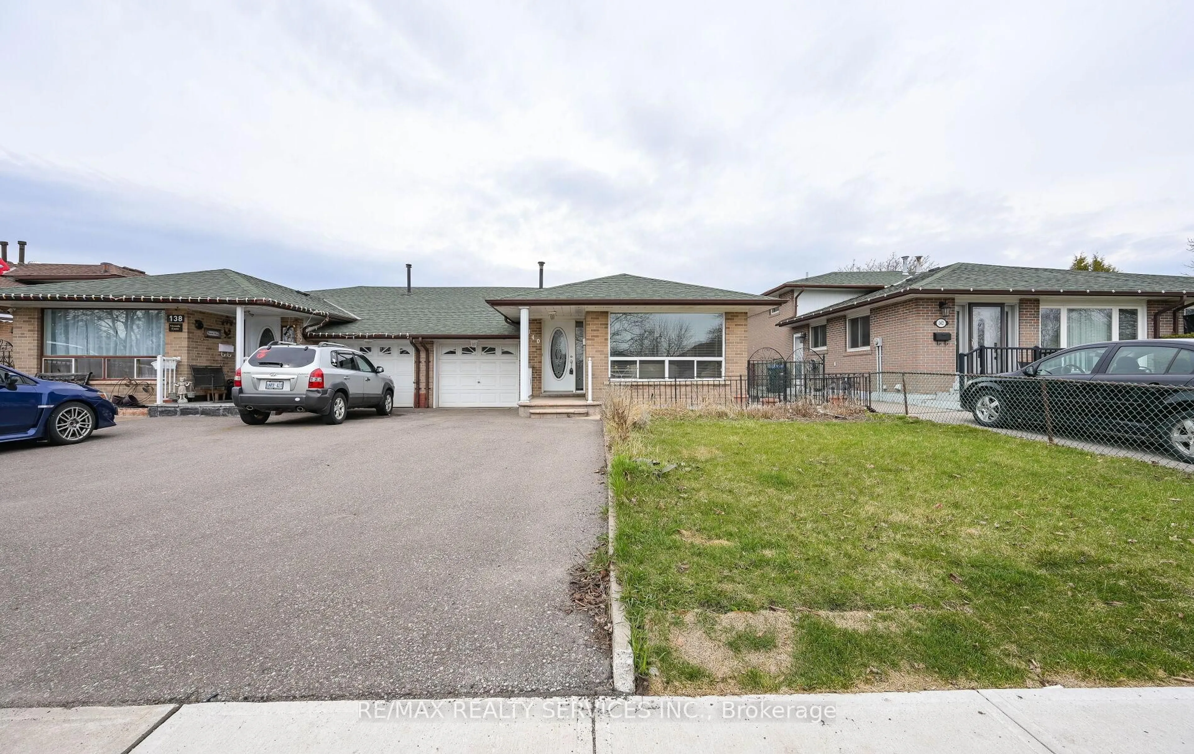 Unknown for 140 Clarence St, Brampton Ontario L6W 1S9