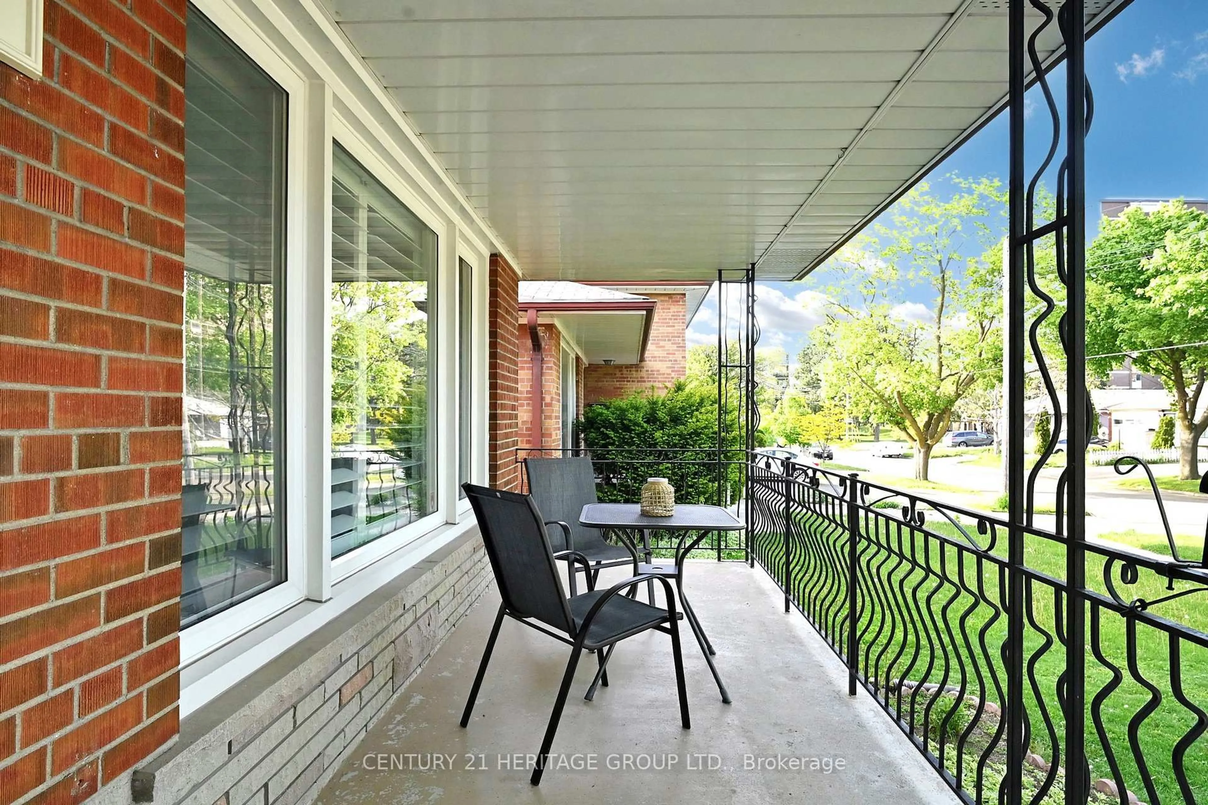 Patio, street for 16 Marblehead Rd, Toronto Ontario M9R 3B6