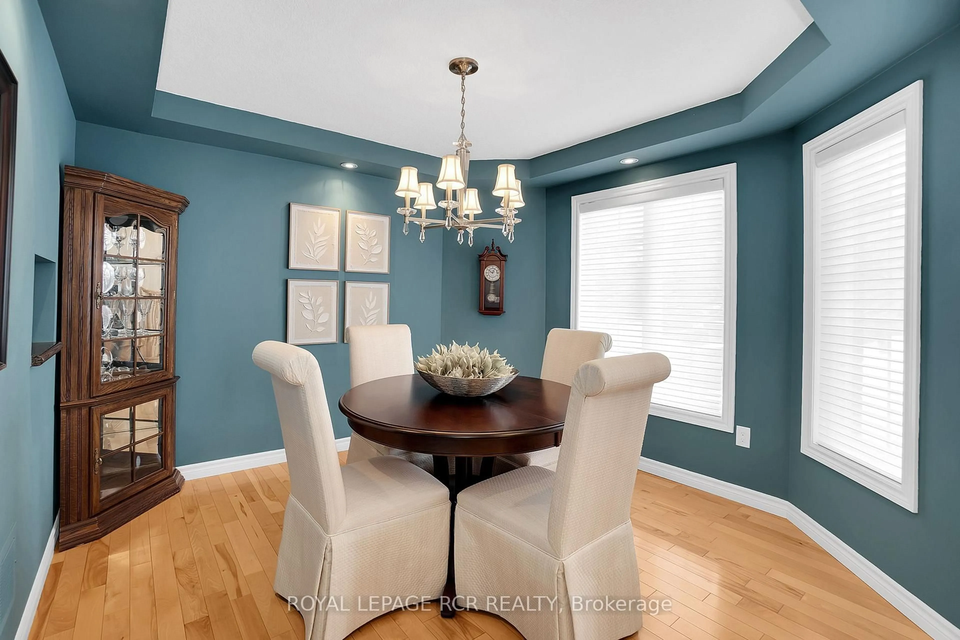 Dining room, wood/laminate floor for 16 Zimmerman Dr #1, Caledon Ontario L7E 4C2