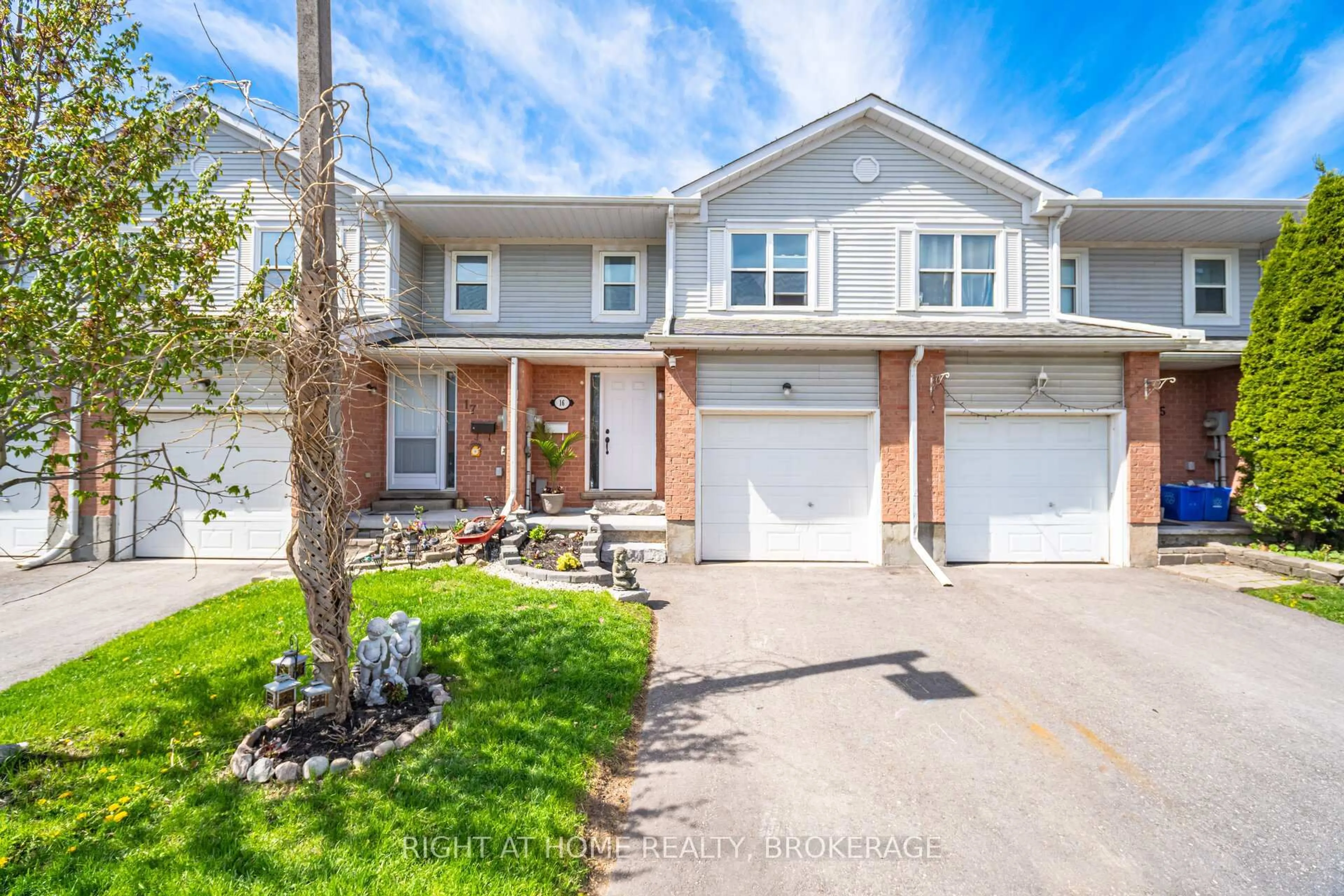 Unknown for 100 Century Dr #16, Orangeville Ontario L9W 4L2