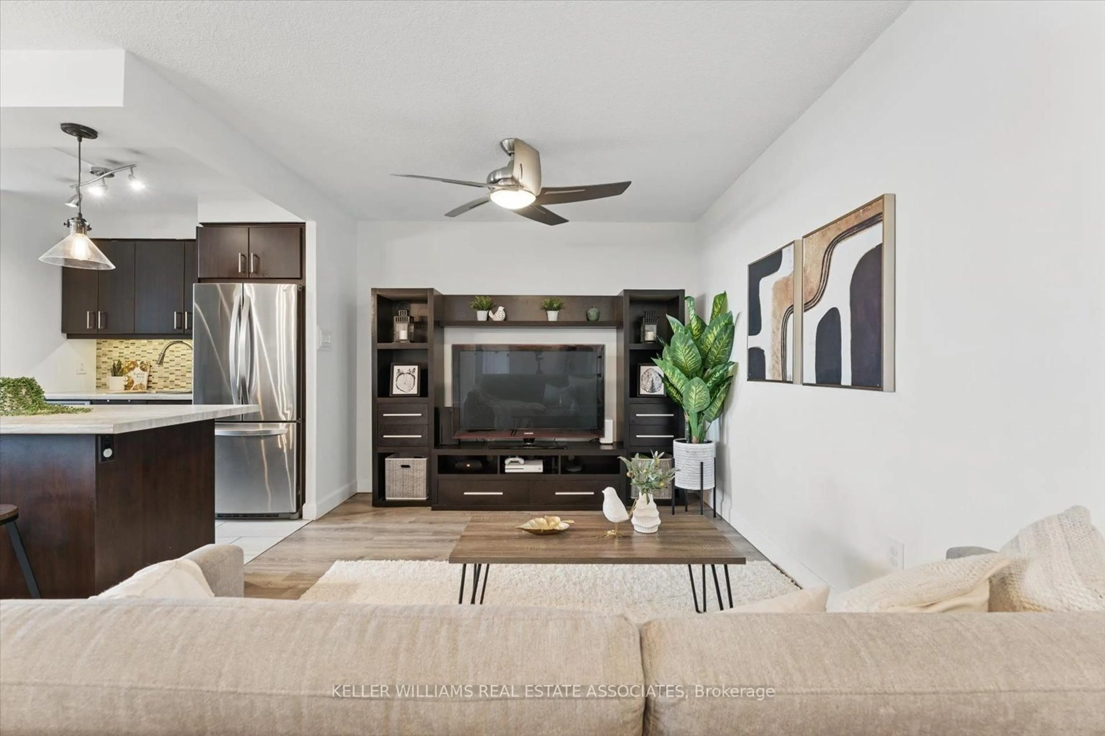 Living room with furniture, unknown for 966 Inverhouse Dr #709, Mississauga Ontario L5J 4B6