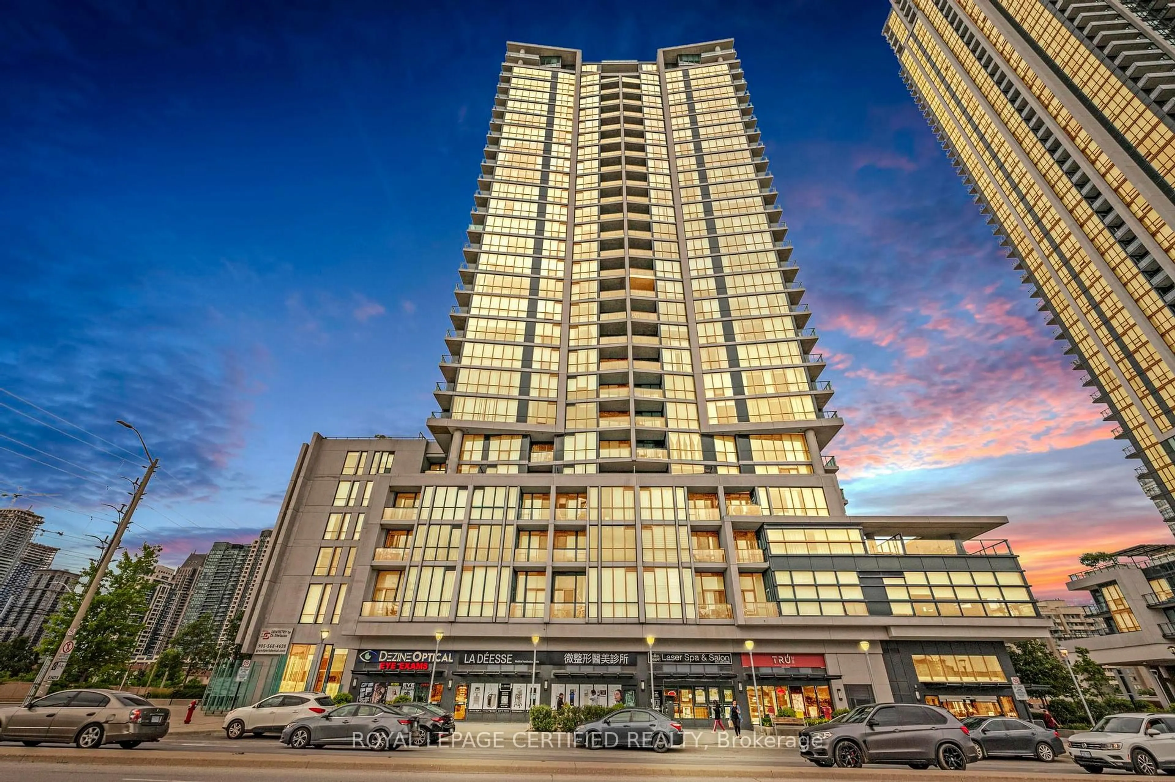 Indoor foyer for 3985 Grand Park Dr #2010, Mississauga Ontario L5B 0H8