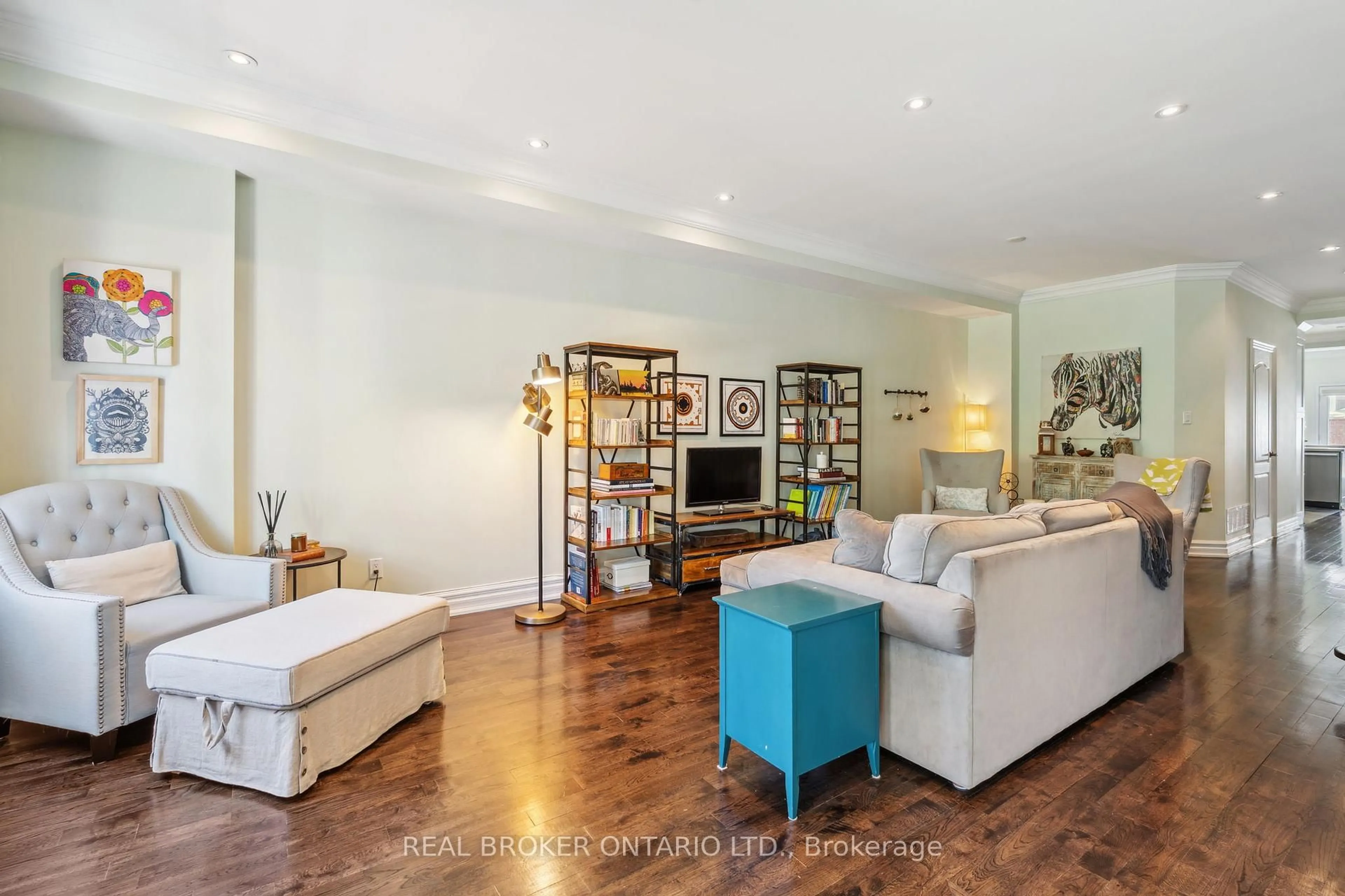 Living room with furniture, wood/laminate floor for 14 Teignmouth Ave, Toronto Ontario M6E 1S5